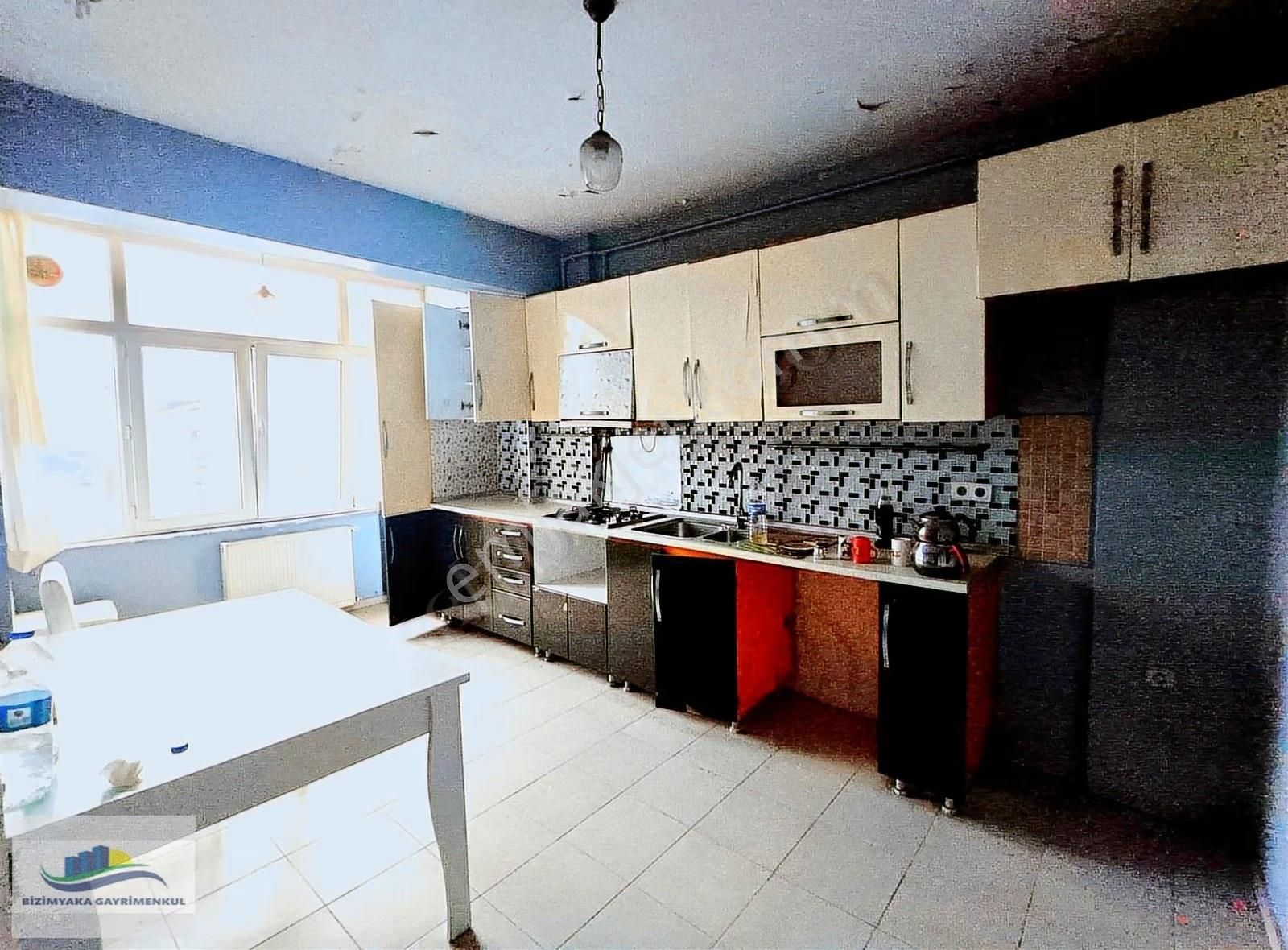 Altinşehir Metroya 70 M Çok Geniş Ferah Cadde Üstü 3+1 Arakat