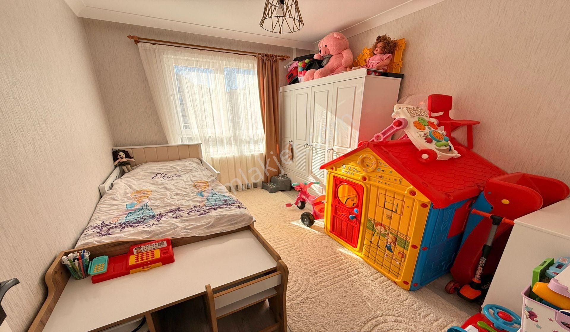 Bağlum 3+1 Yeni Bina Teras Balkonlu Çift Banyolu 140m2 - Görsel 22