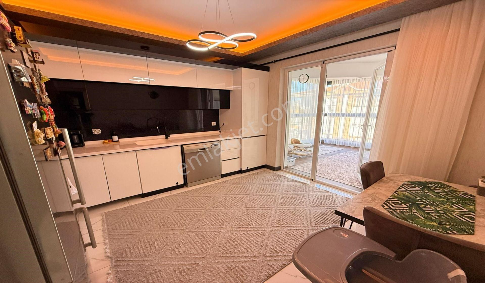 Bağlum 3+1 Yeni Bina Teras Balkonlu Çift Banyolu 140m2 - Görsel 4