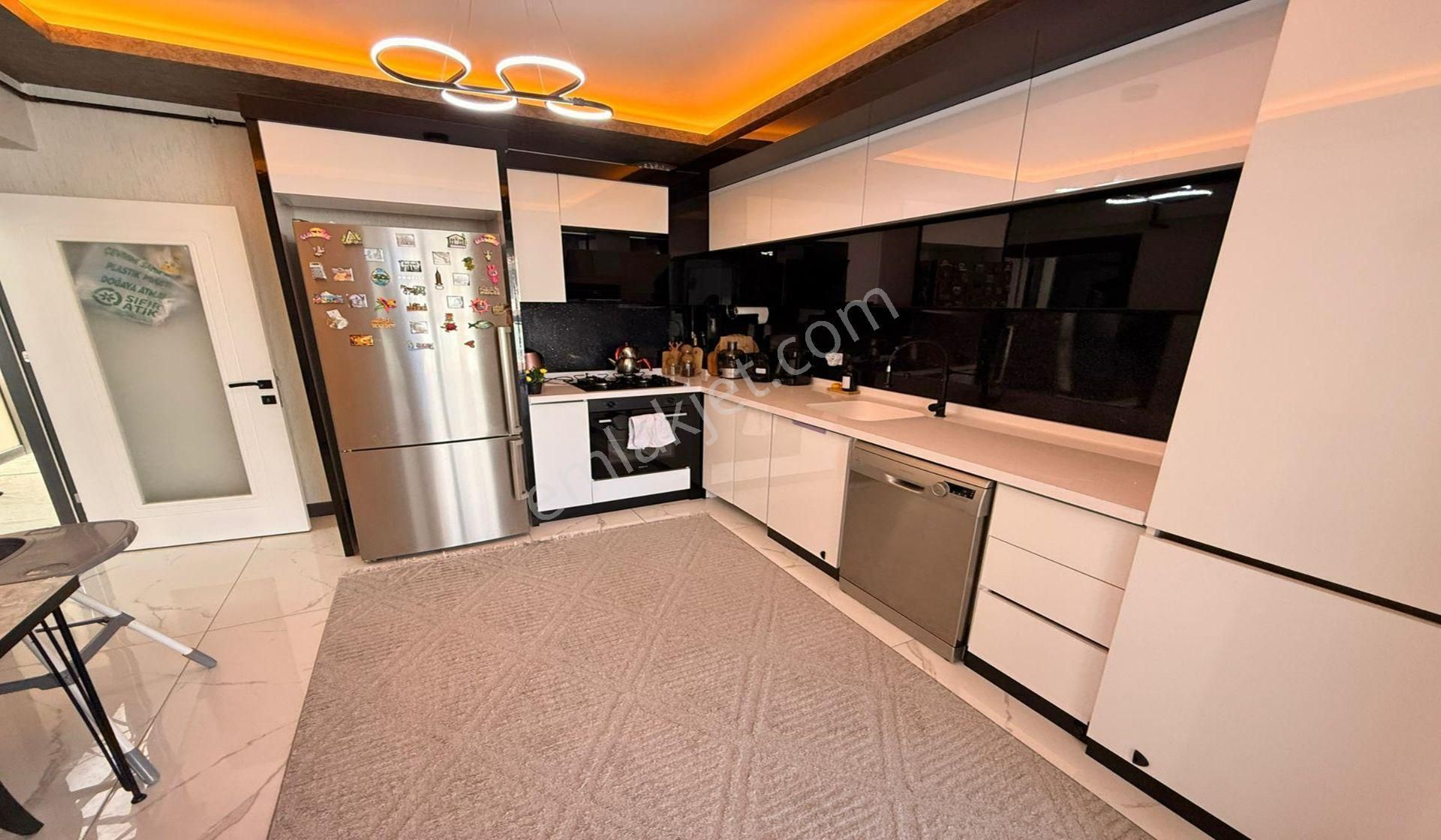 Bağlum 3+1 Yeni Bina Teras Balkonlu Çift Banyolu 140m2 - Görsel 2