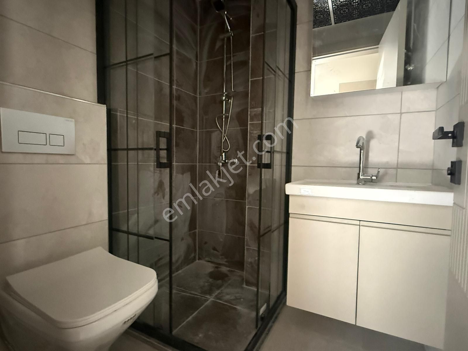 Binyapı'dan Bağbaşı Zümrütte G.odalı E.banyolu 3+1 Lüks Daireler - Görsel 21