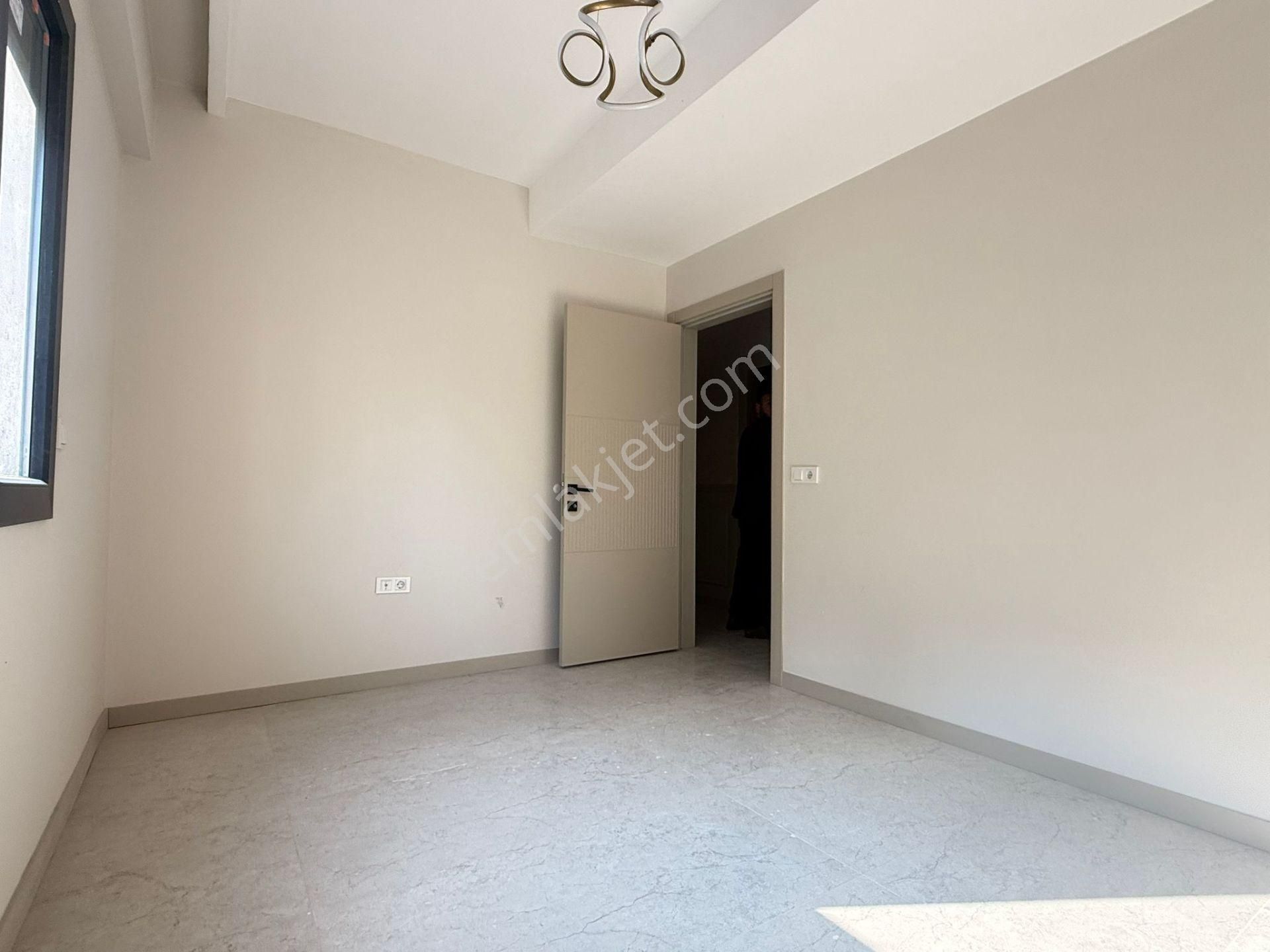 Binyapı'dan Bağbaşı Zümrütte G.odalı E.banyolu 3+1 Lüks Daireler - Görsel 17