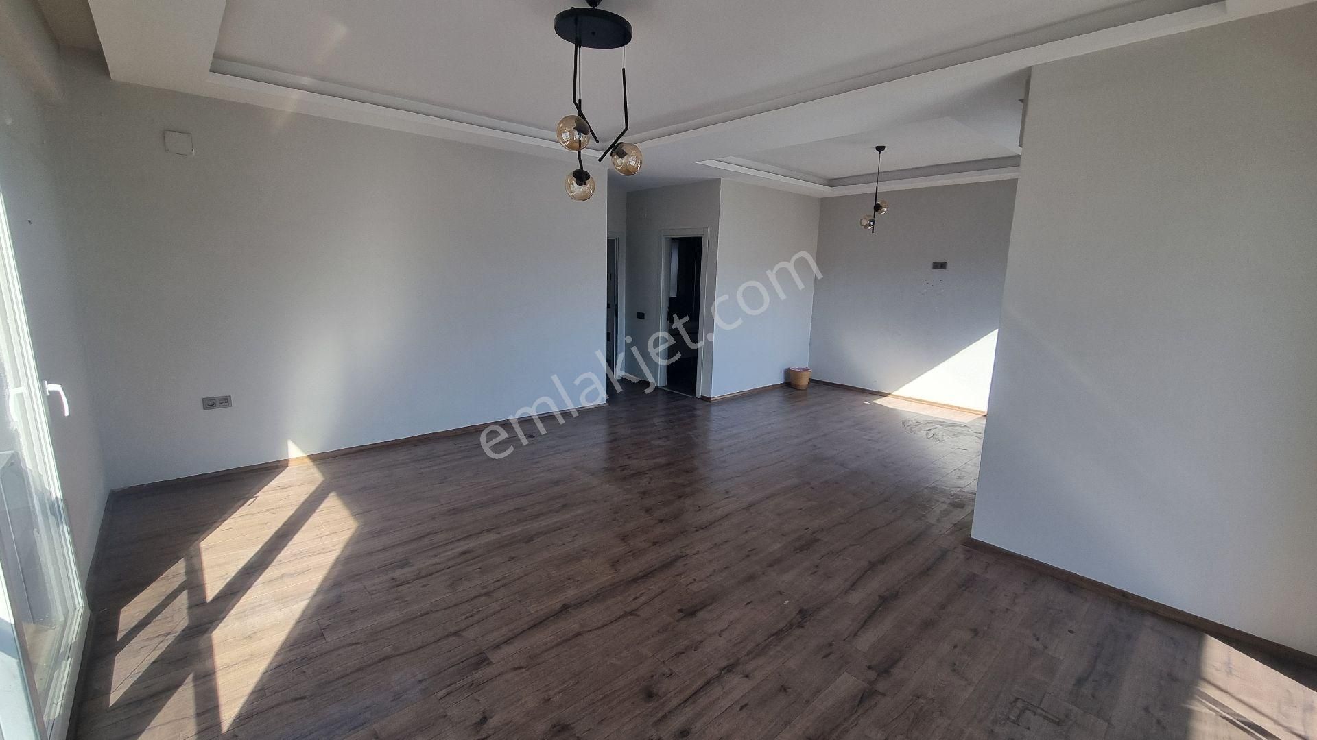 Erdemli Merkez'de2+1 Ofis Veya Kiralık Ev - Görsel 3