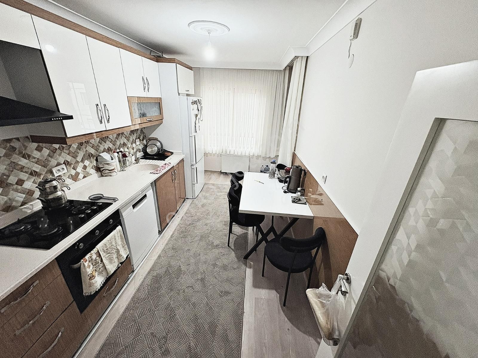 İstasyon Emlaktan Mustafa Kemal Mh.de 3+1 Ara Katta Satılık Daire