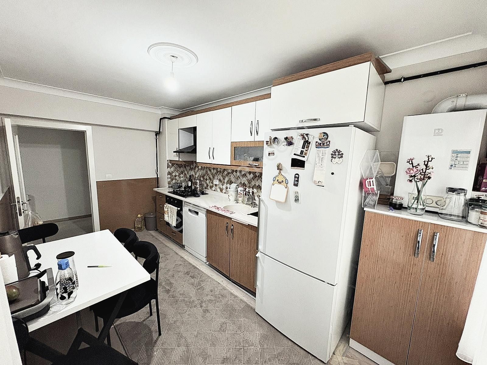 İstasyon Emlaktan Mustafa Kemal Mh.de 3+1 Ara Katta Satılık Daire - Görsel 3