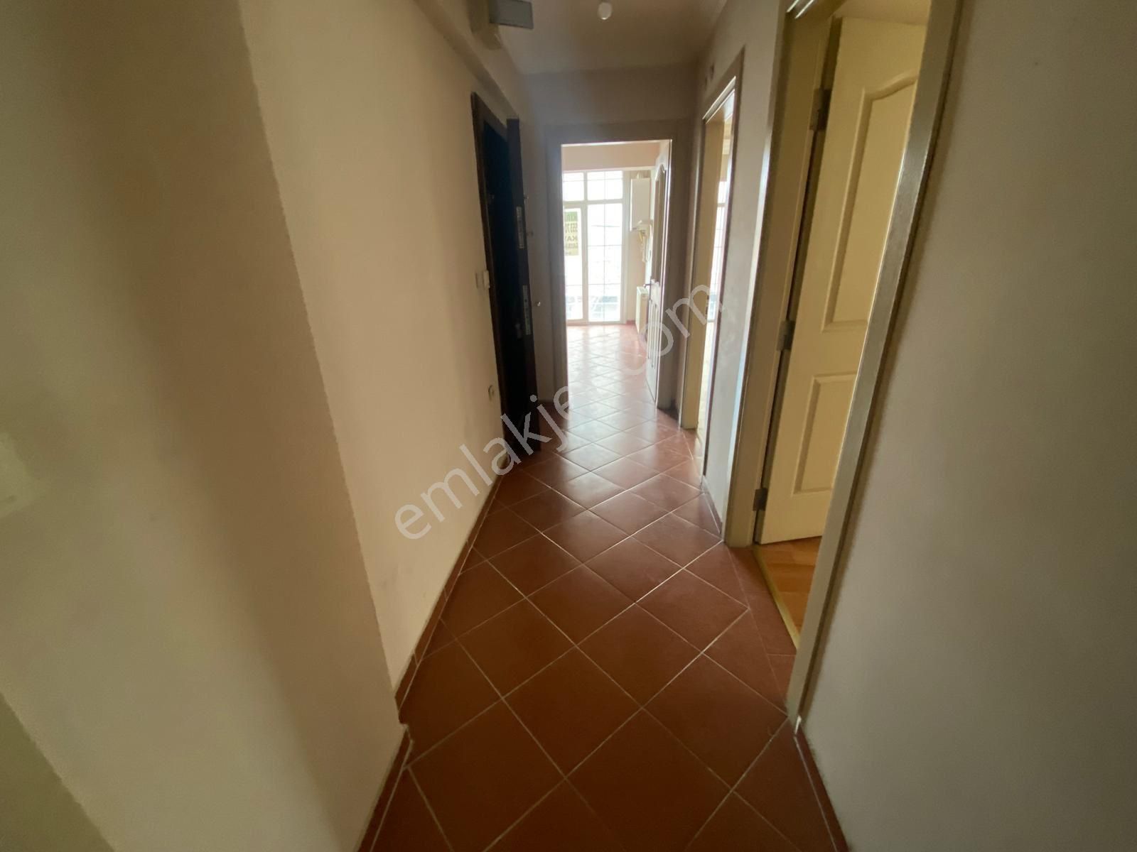 Metrobüse 15 Dakika 2+1 Yeni Binada Ve 80m2 Kiralık 1.kat Daire - Görsel 12