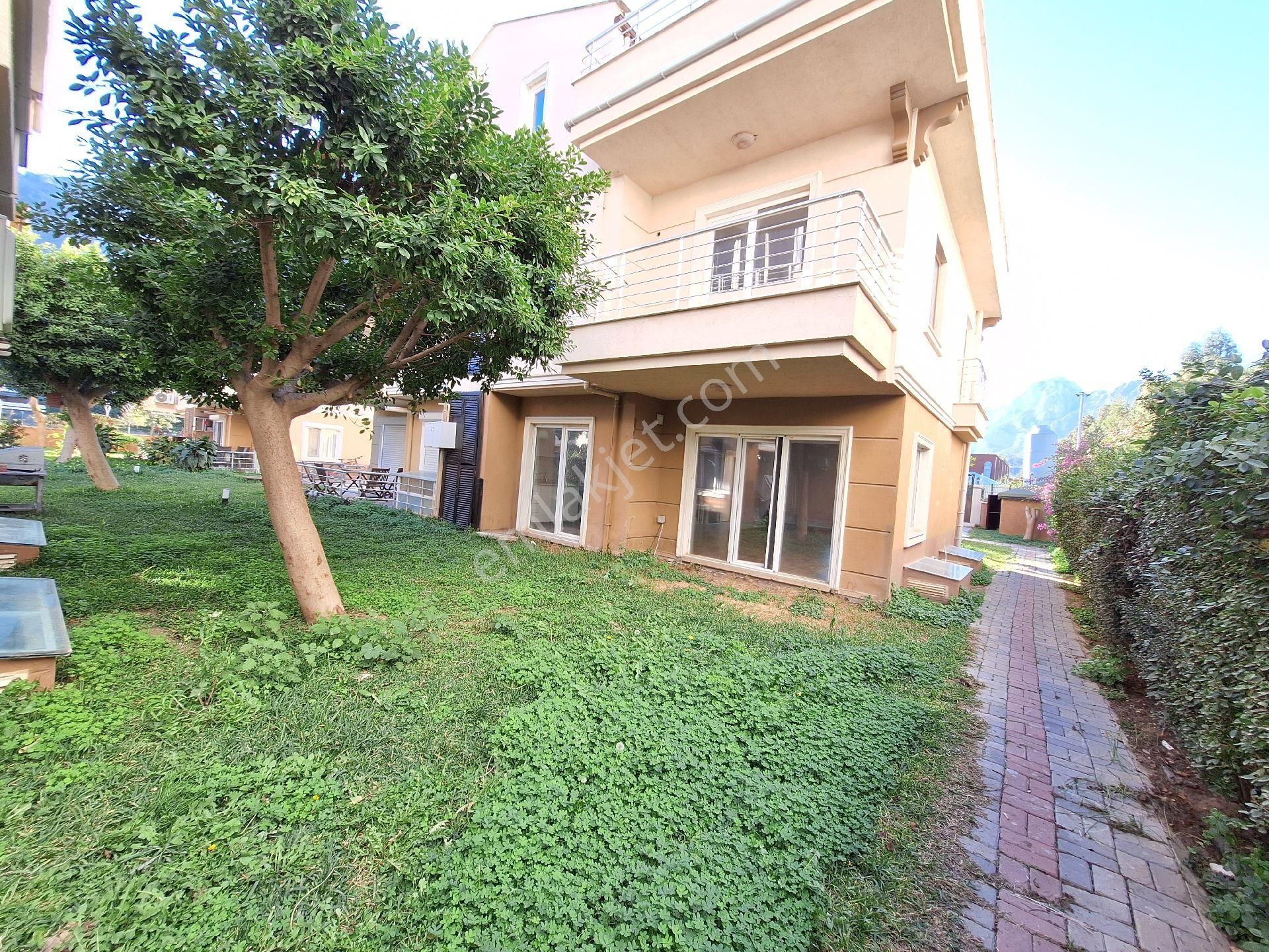 Antalya Konyaaltı Sarısu Mahallesinde Havuzlu Site İçinde Satılık 5+1 Villa - Görsel 12