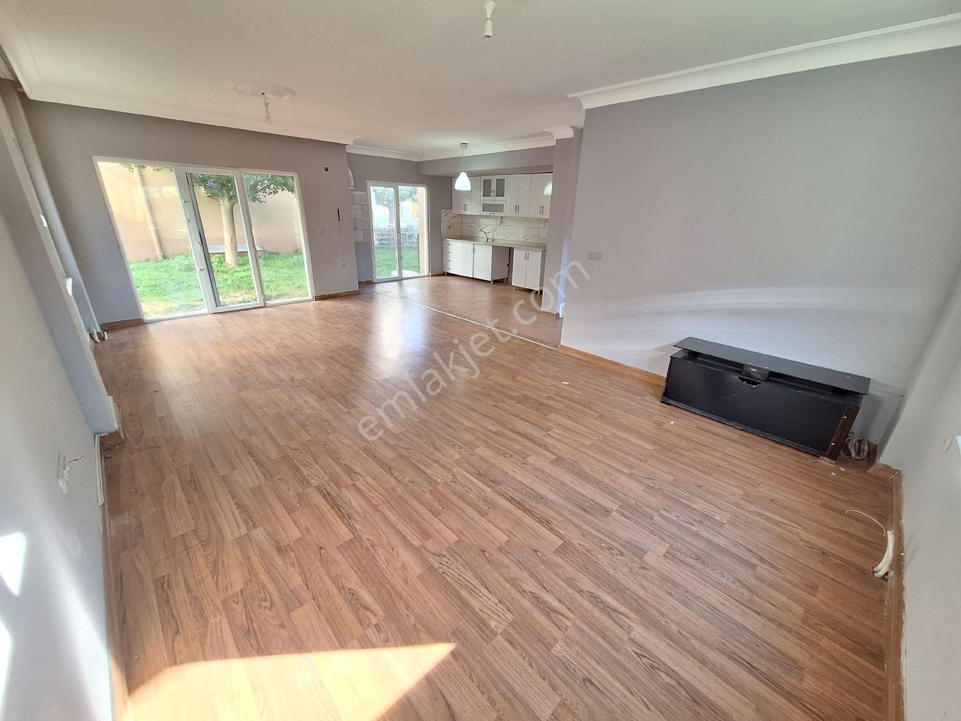 Antalya Konyaaltı Sarısu Mahallesinde Havuzlu Site İçinde Satılık 5+1 Villa - Görsel 5