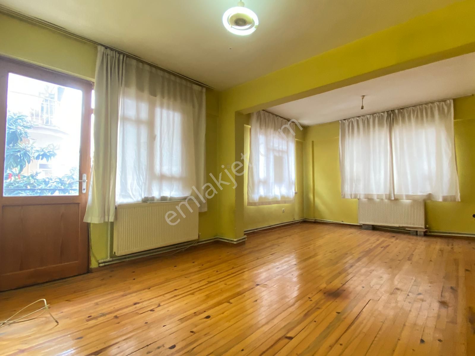 Eskidjiden Kıbrıs Şehitlerde Kiralık 2+1 Fırsat Daire ! - Görsel 7