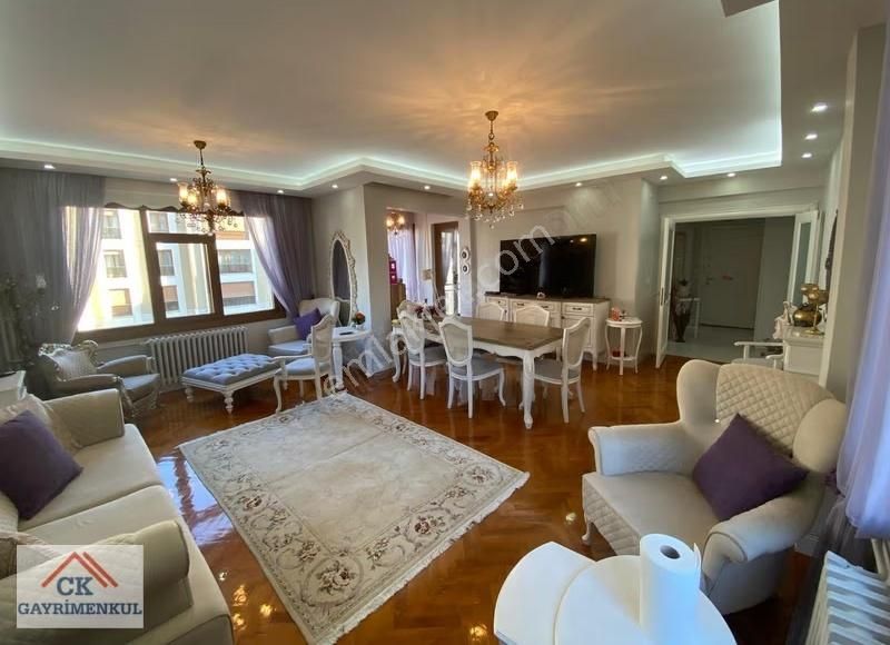 Ck'dan 140 M2 Net Daire 2 Banyolu Asansörlü Otoparklı - Görsel 2