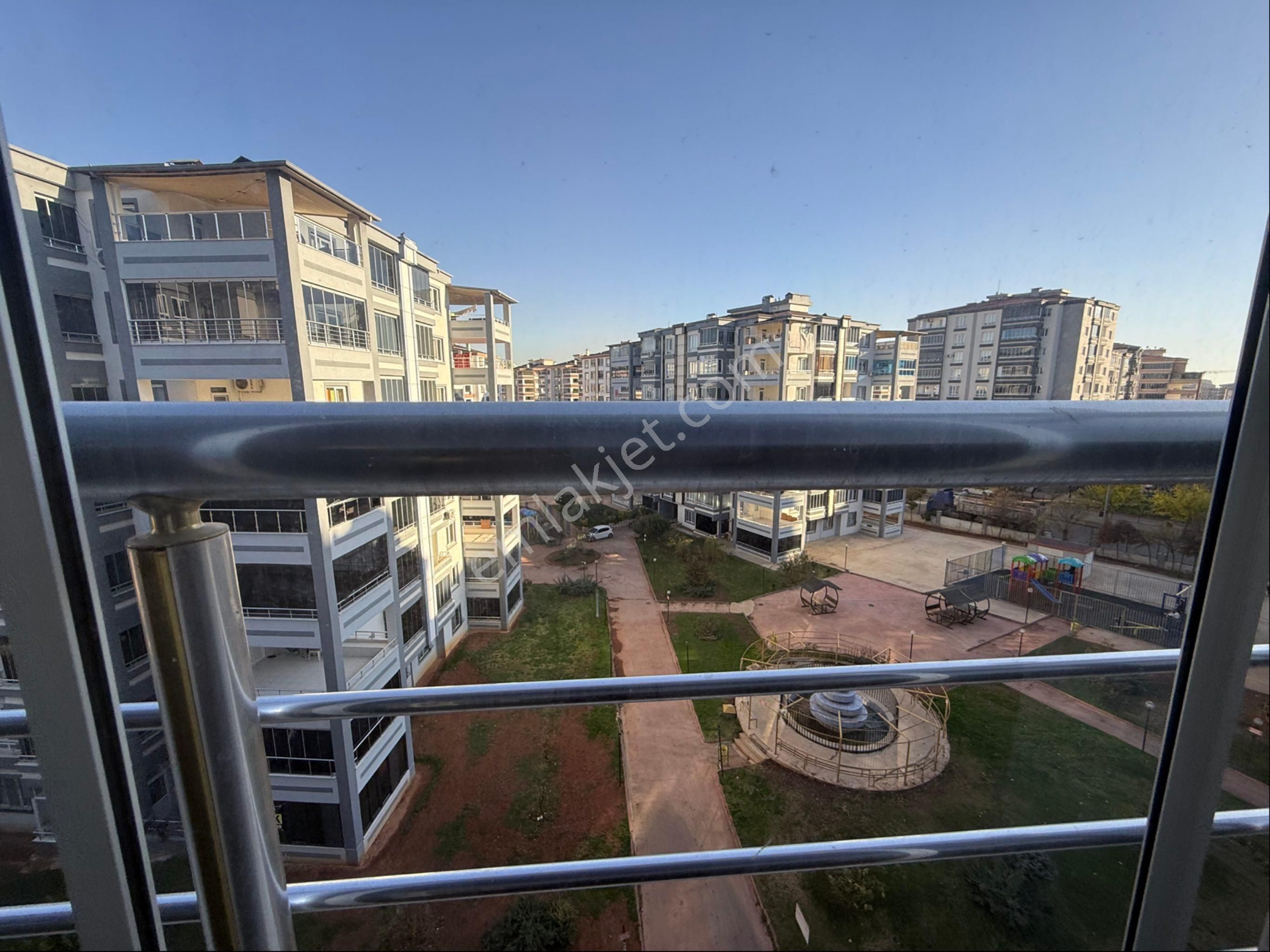 Şehir Hastanesine Yakın 3.5+1 Satılık Fırsat Daire