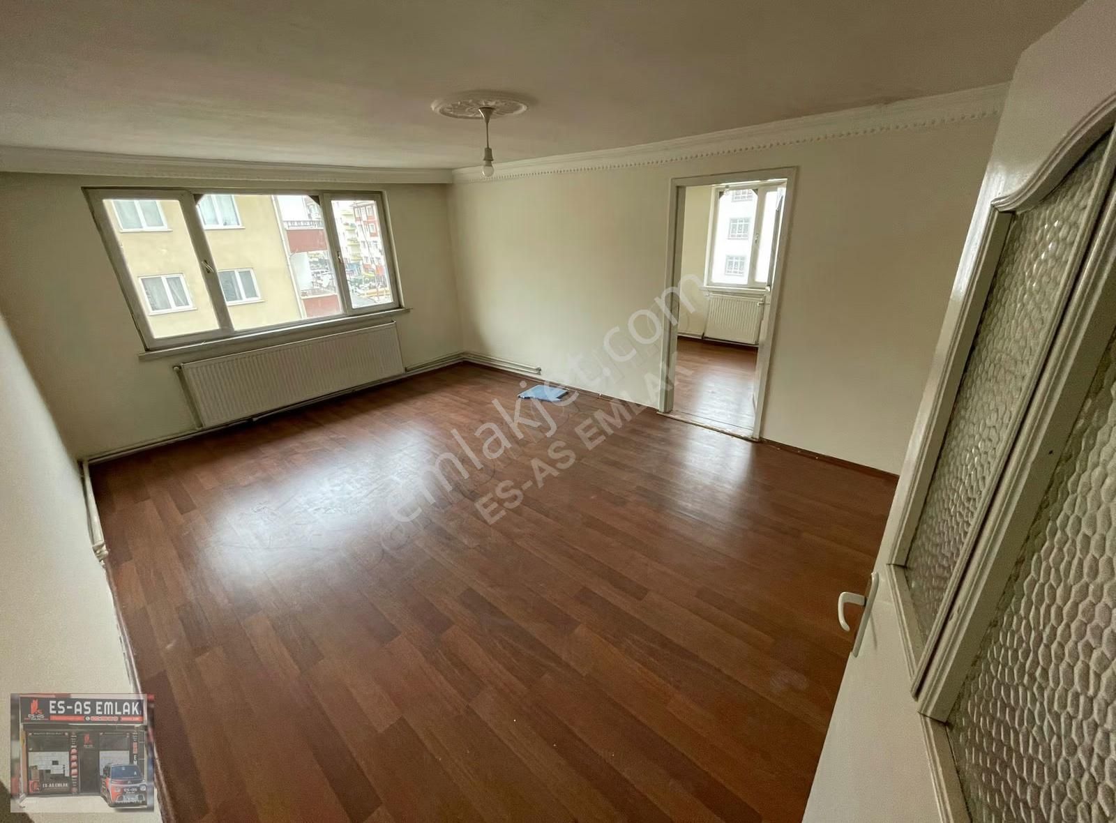 Ankara Caddesine Cephe 3+1 Katta Çift Balkonlu Daireee - Görsel 5