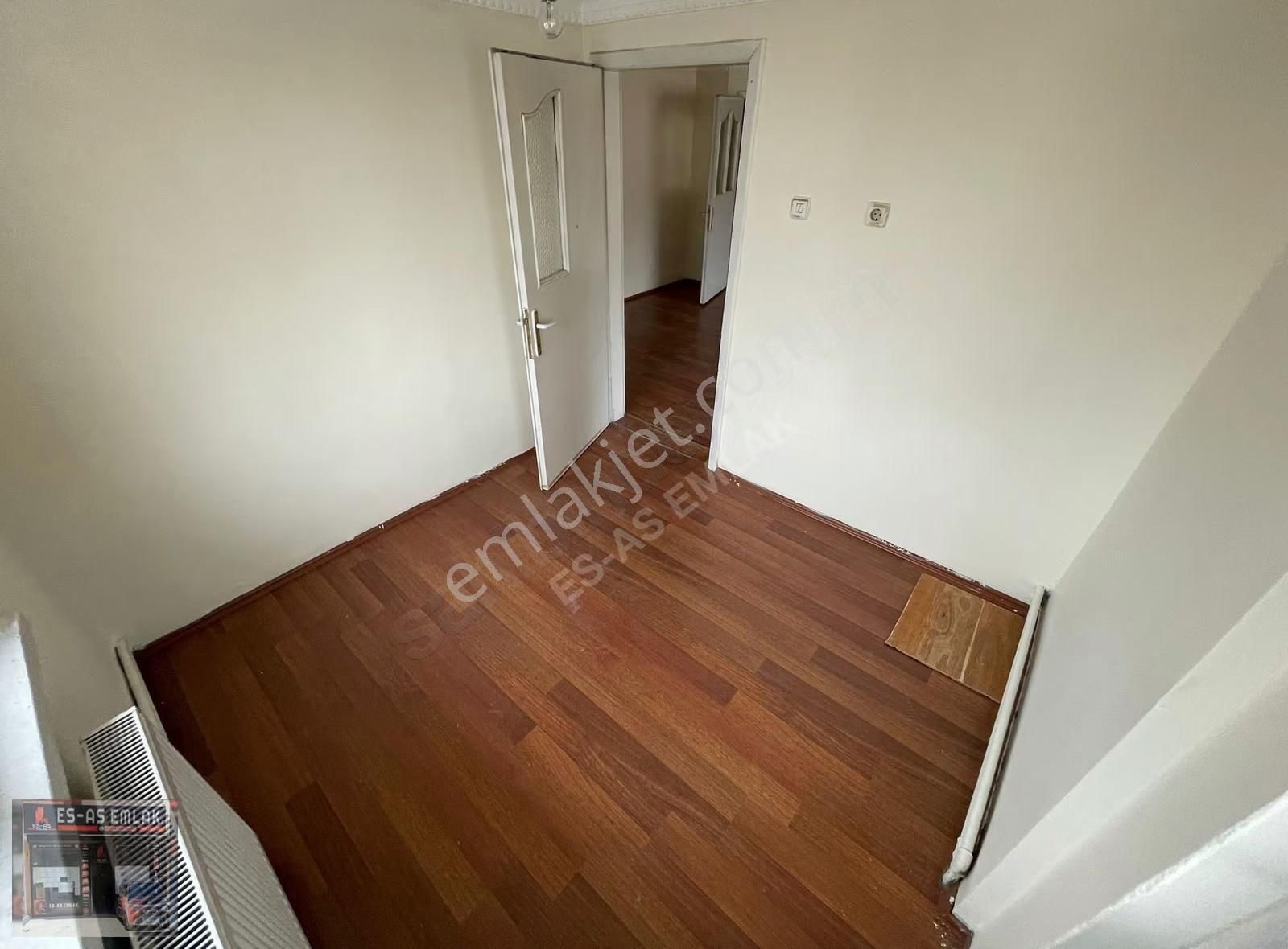 Ankara Caddesine Cephe 3+1 Katta Çift Balkonlu Daireee - Görsel 11