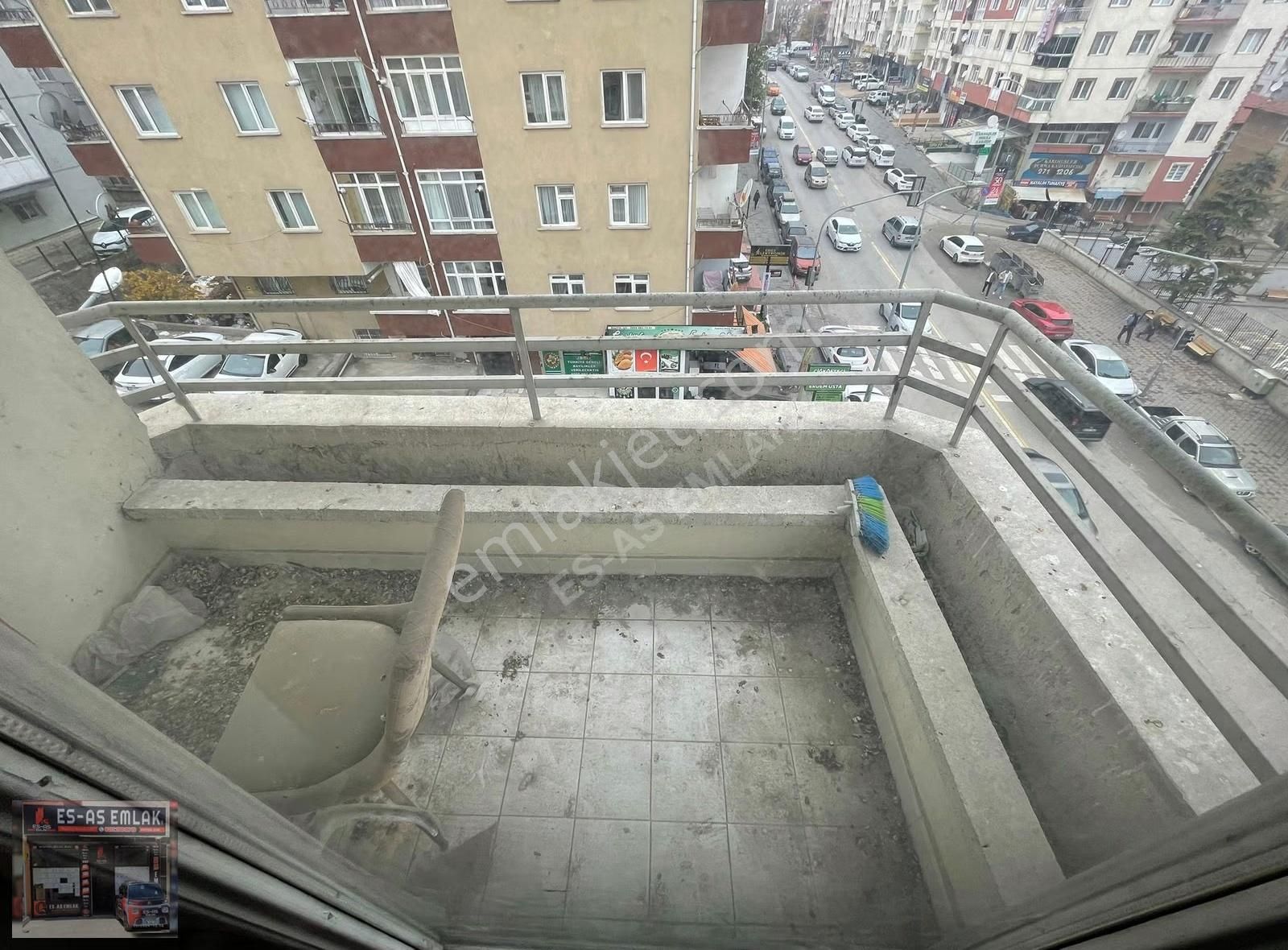 Ankara Caddesine Cephe 3+1 Katta Çift Balkonlu Daireee - Görsel 29