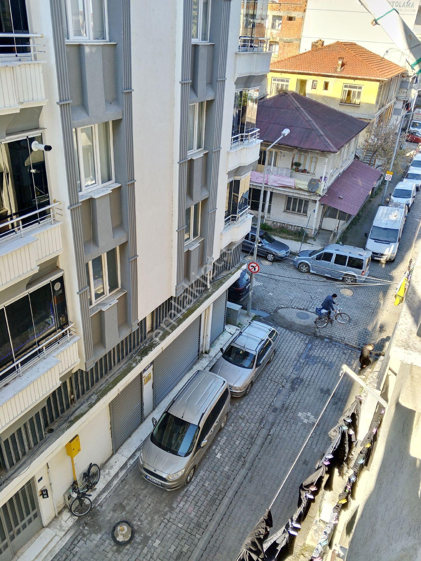 Satılık Daire Acil Merkezde Doğalgazlı Masragsız - Görsel 7