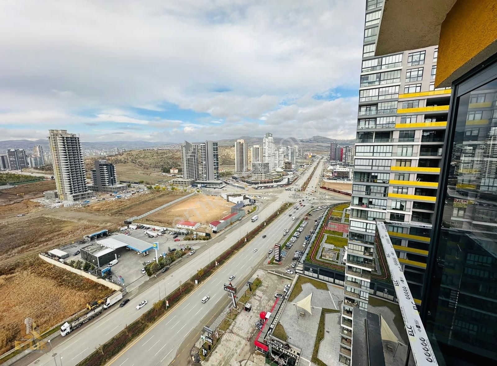 Etlik'den Ovacık Altınsaray'da Bulvar Cephe 14. Kat 4+1 200 M2 ! - Görsel 8