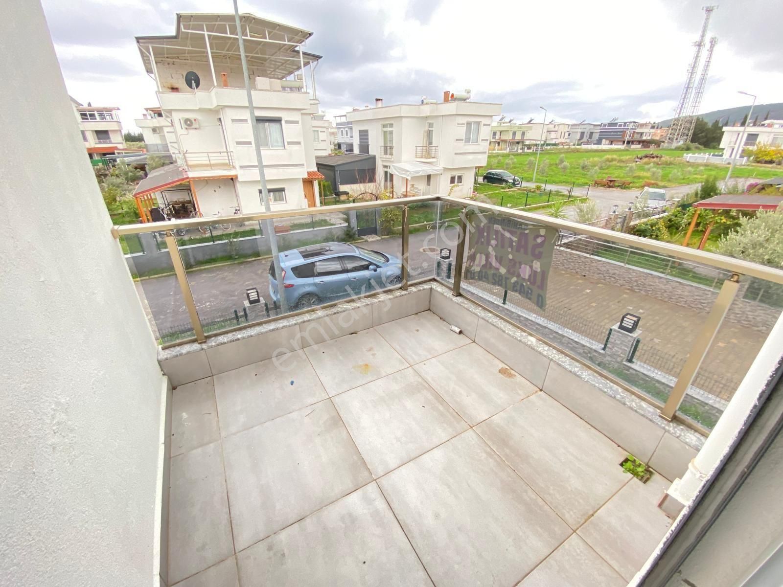 İzmir Seferihisar Doğanbey De Havuzlu Site İçerisinde Satılık 2+1 Villa - Görsel 31