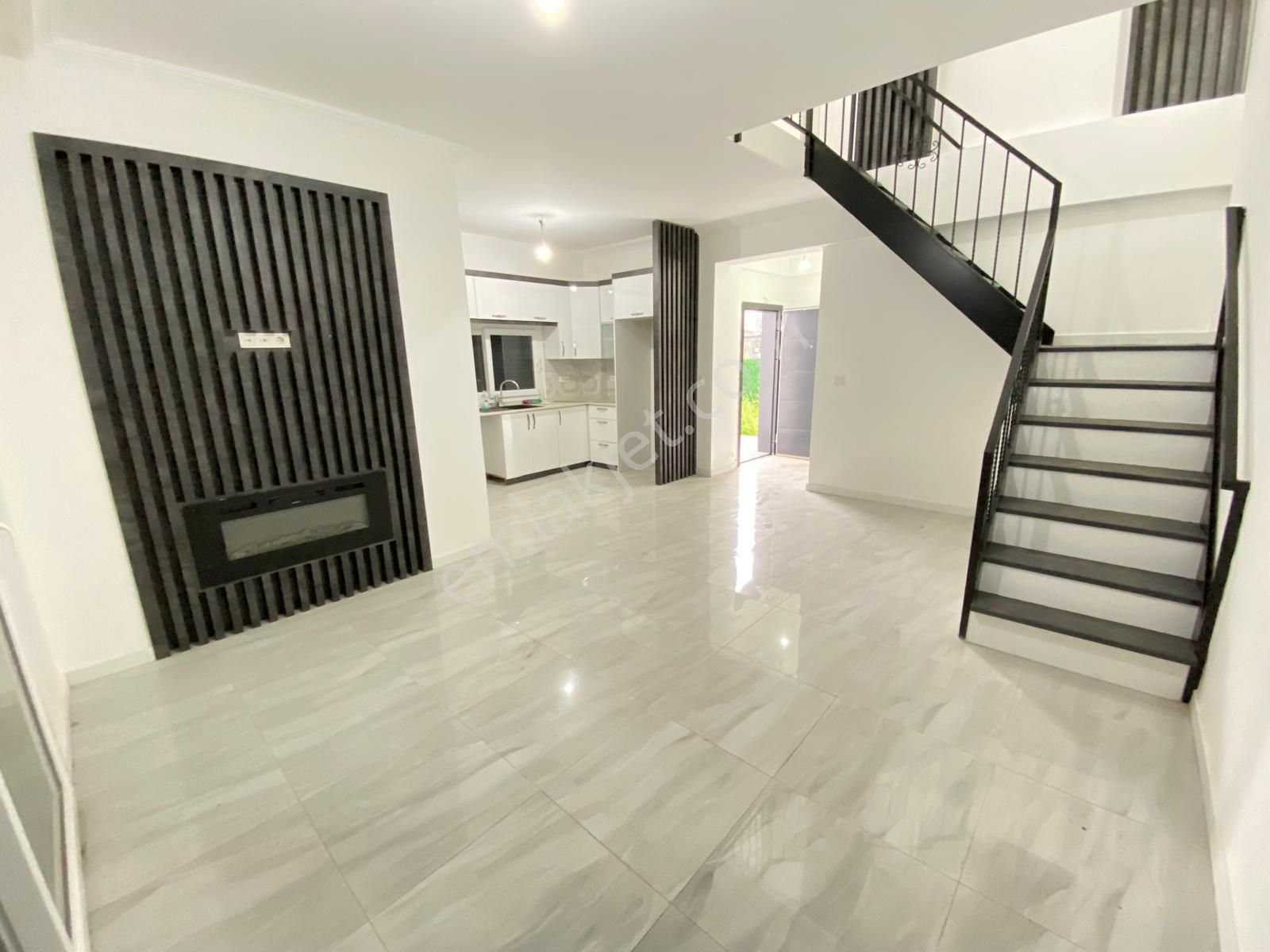 İzmir Seferihisar Doğanbey De Havuzlu Site İçerisinde Satılık 2+1 Villa - Görsel 7