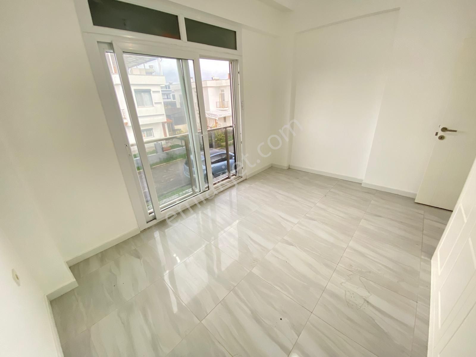 İzmir Seferihisar Doğanbey De Havuzlu Site İçerisinde Satılık 2+1 Villa - Görsel 25