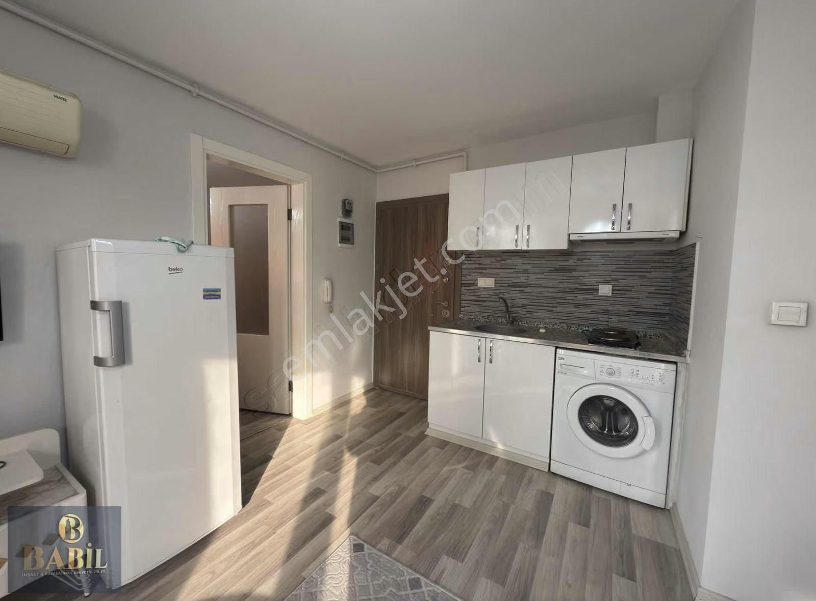 Acil! Denizli Lisesi Karşısı Eşyalı 1+1 Balkonlu Apart - Görsel 8