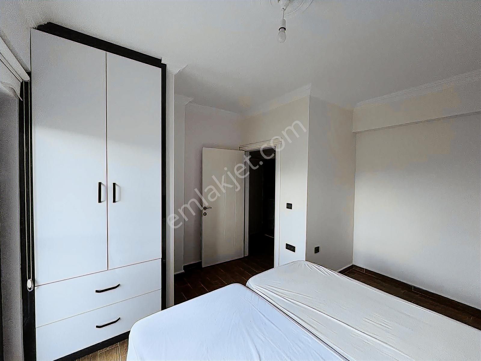Lavınıa'dan Havuzlu Sitede Satılık 2+1 Villa - Görsel 24