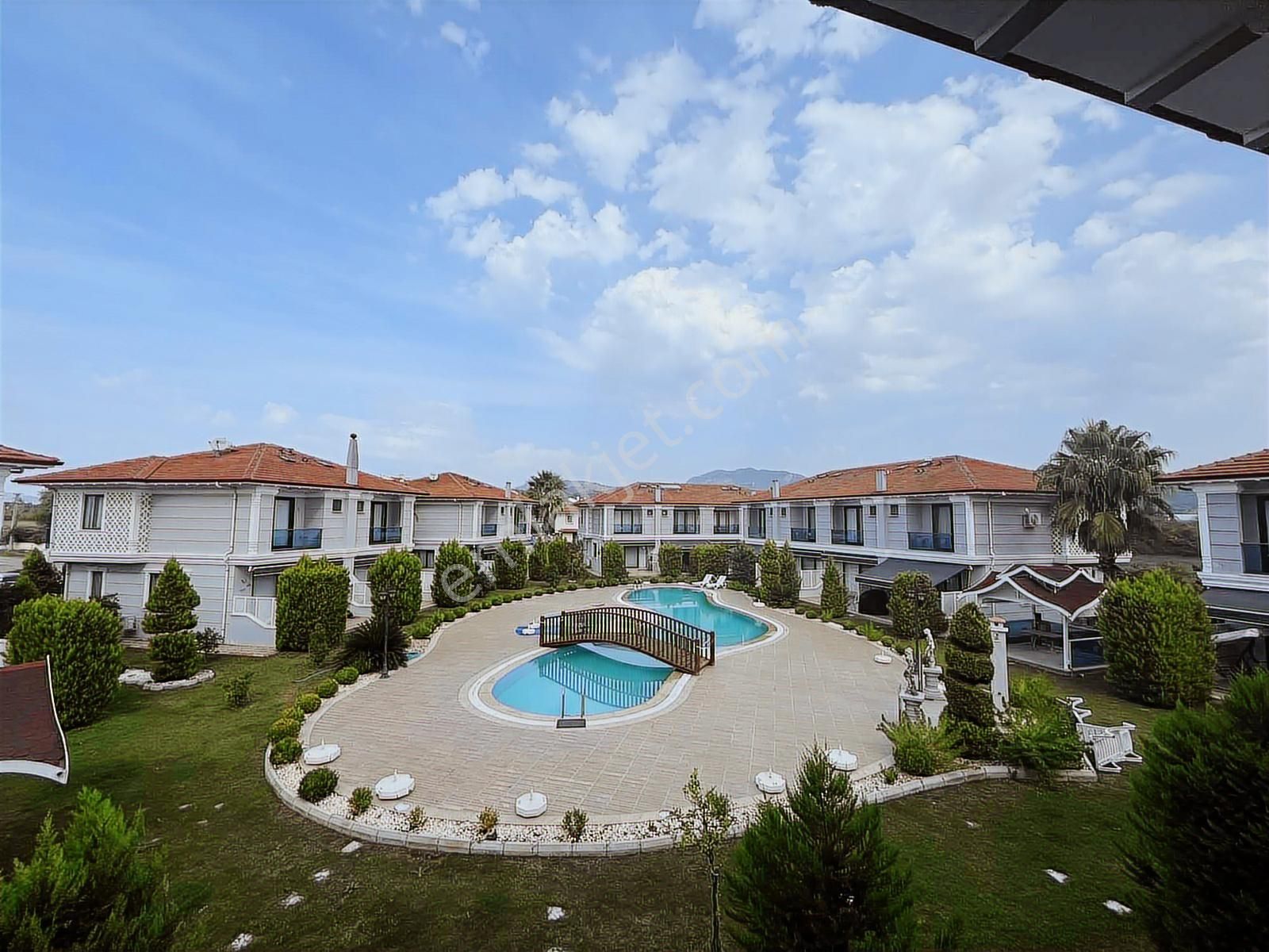 Lavınıa'dan Havuzlu Sitede Satılık 2+1 Villa - Görsel 10