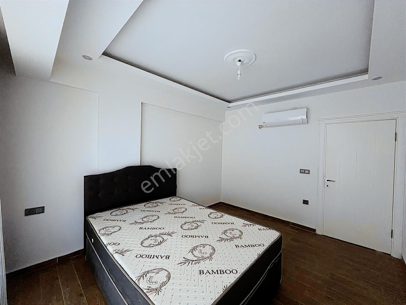 Lavınıa'dan Havuzlu Sitede Satılık 2+1 Villa - Görsel 19