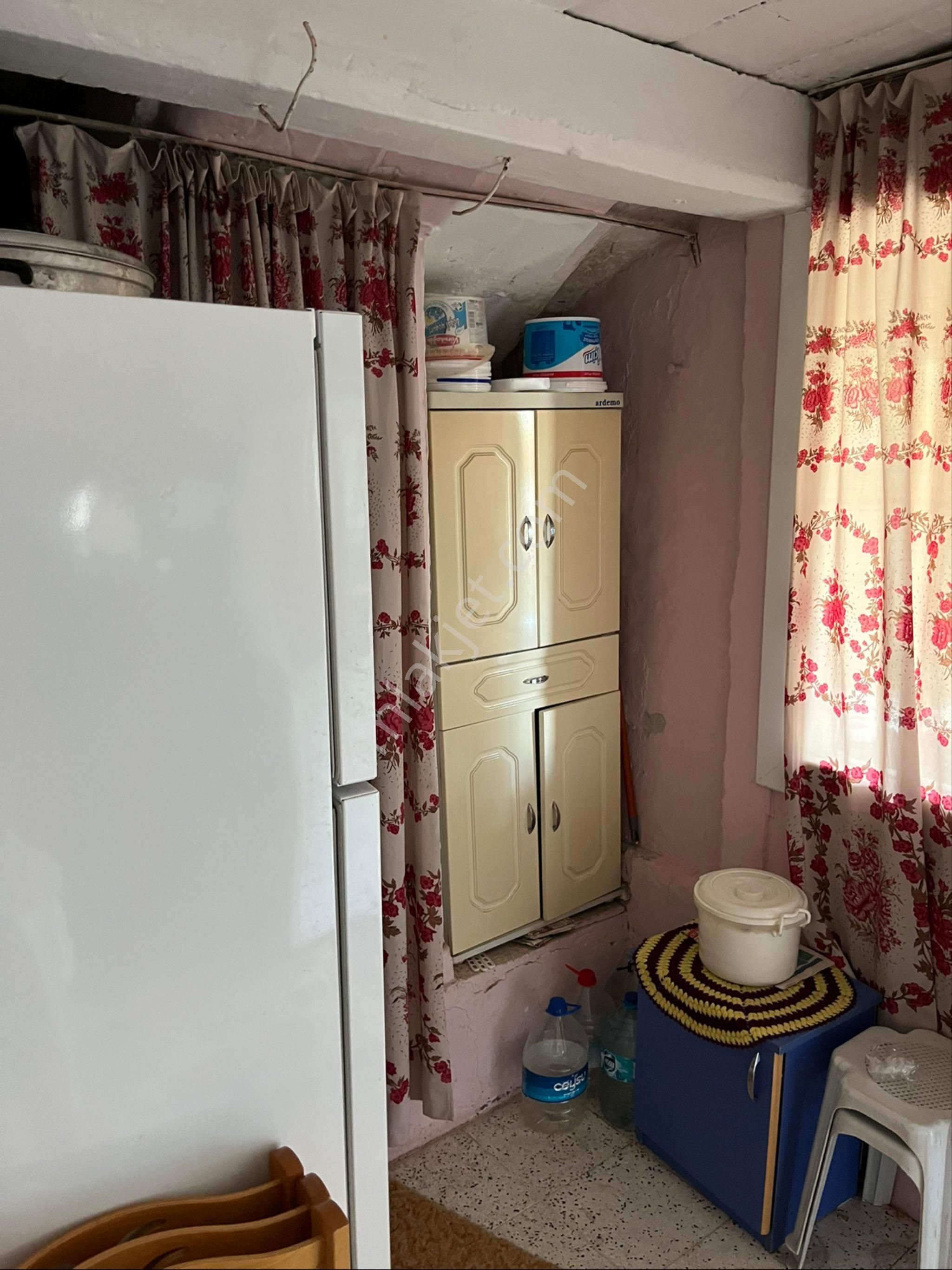 Kozak Çelebi Emlak Tan Ayvalık A 30 Km Mesafede Manzaralı Taş Ev - Görsel 14