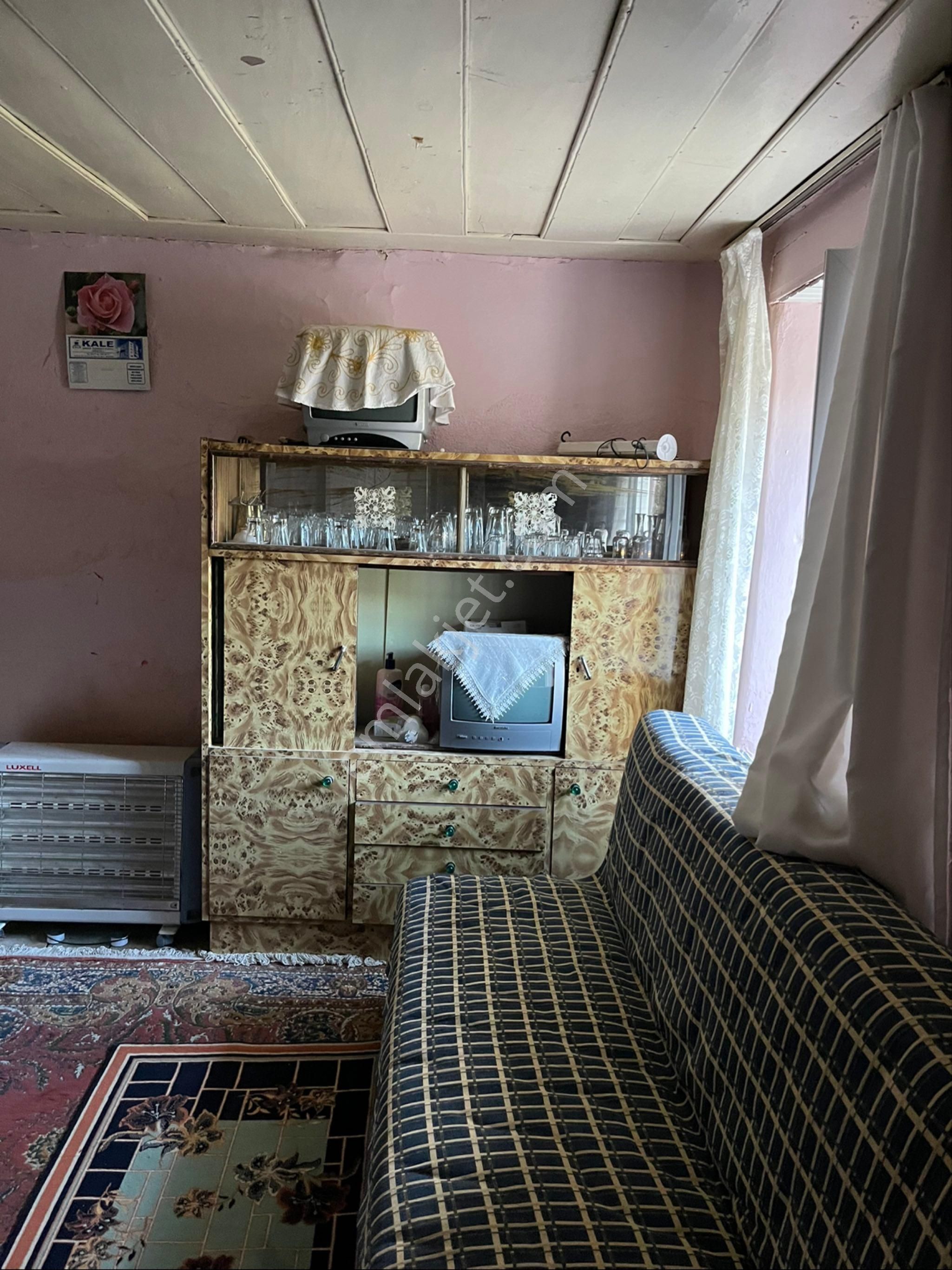 Kozak Çelebi Emlak Tan Ayvalık A 30 Km Mesafede Manzaralı Taş Ev - Görsel 18