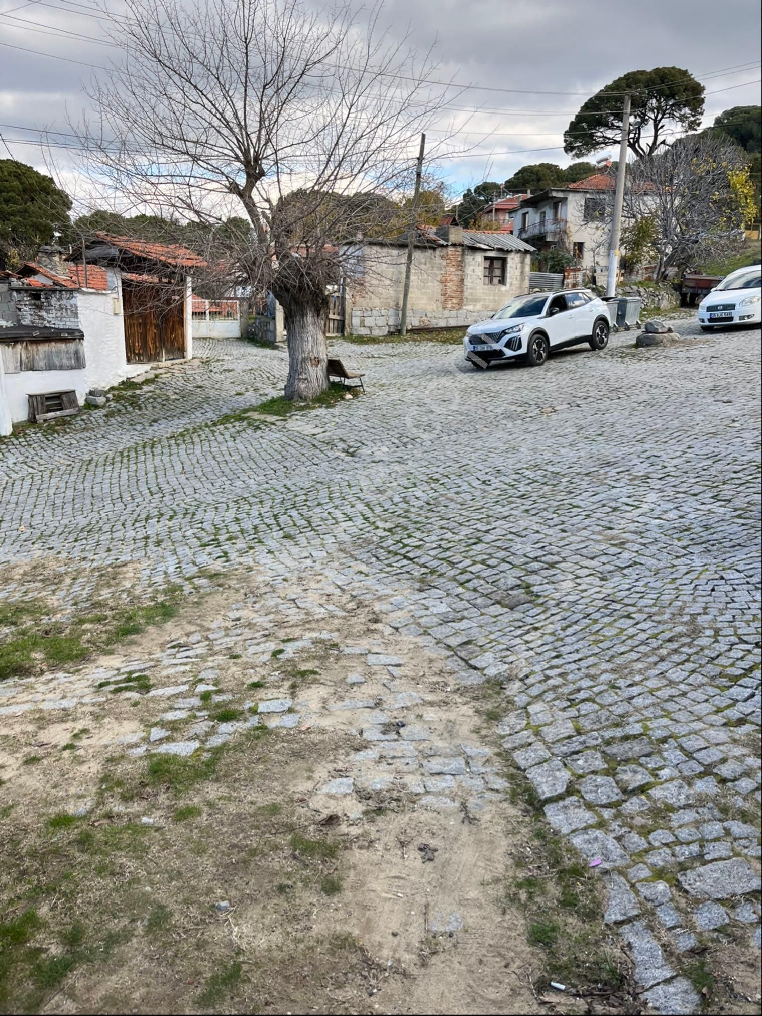 Kozak Çelebi Emlak Tan Ayvalık A 30 Km Mesafede Manzaralı Taş Ev - Görsel 9