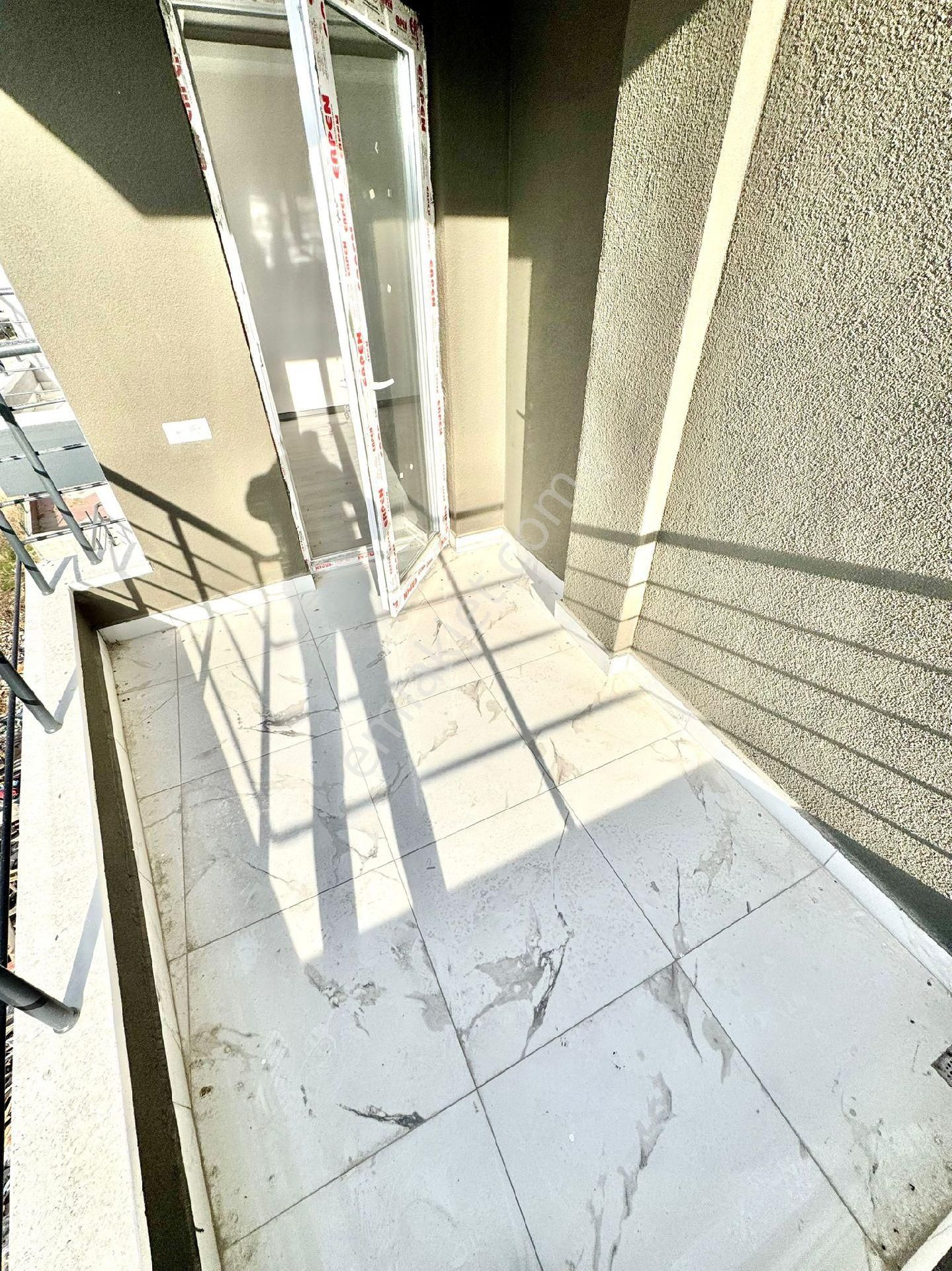 Kök Tapu Papuş Diyarı Yakını Asansörlü 1.kat 3+1 Altında 2 Kat Daire Var - Görsel 25