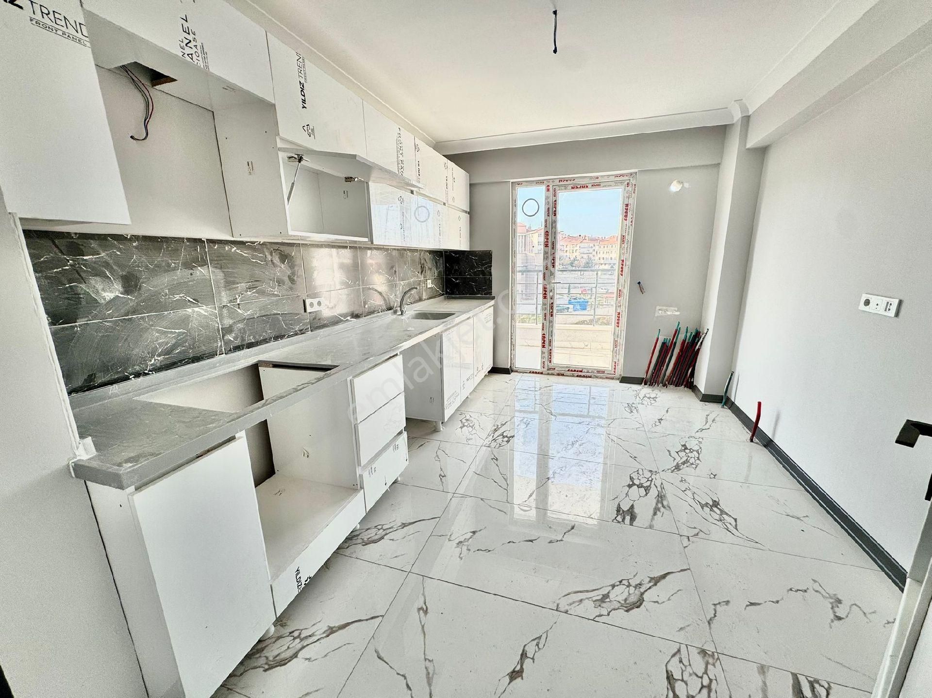 Kök Tapu Papuş Diyarı Yakını Asansörlü 1.kat 3+1 Altında 2 Kat Daire Var - Görsel 5