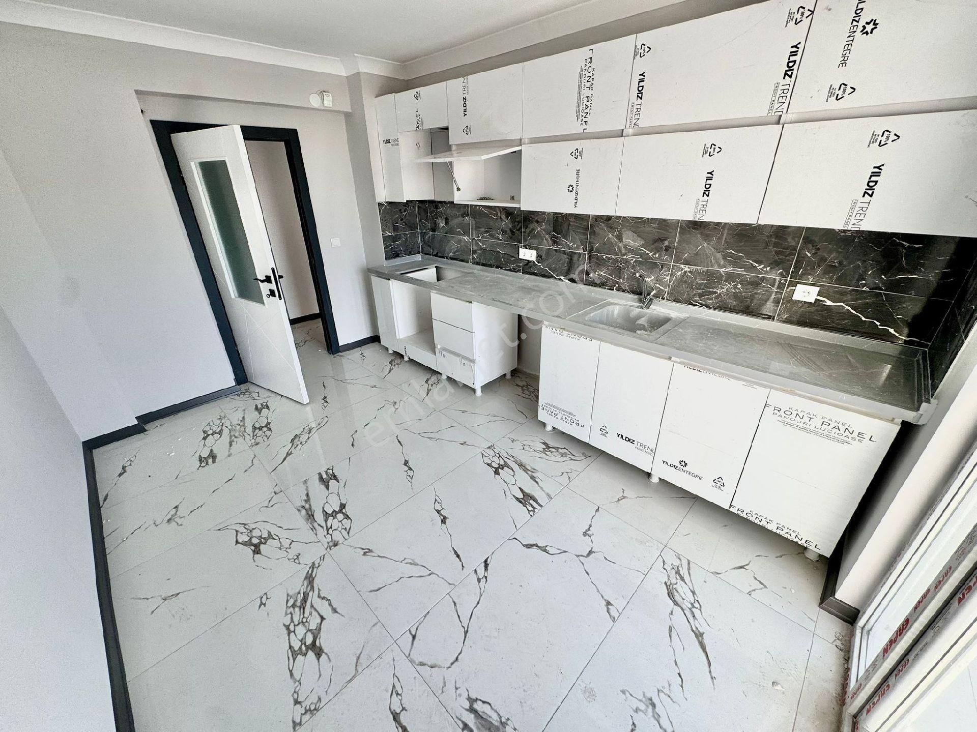 Kök Tapu Papuş Diyarı Yakını Asansörlü 1.kat 3+1 Altında 2 Kat Daire Var - Görsel 2