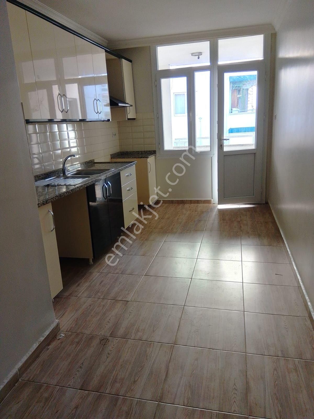 Baraj Yolunda 150 Mt Oturumlu 3+1