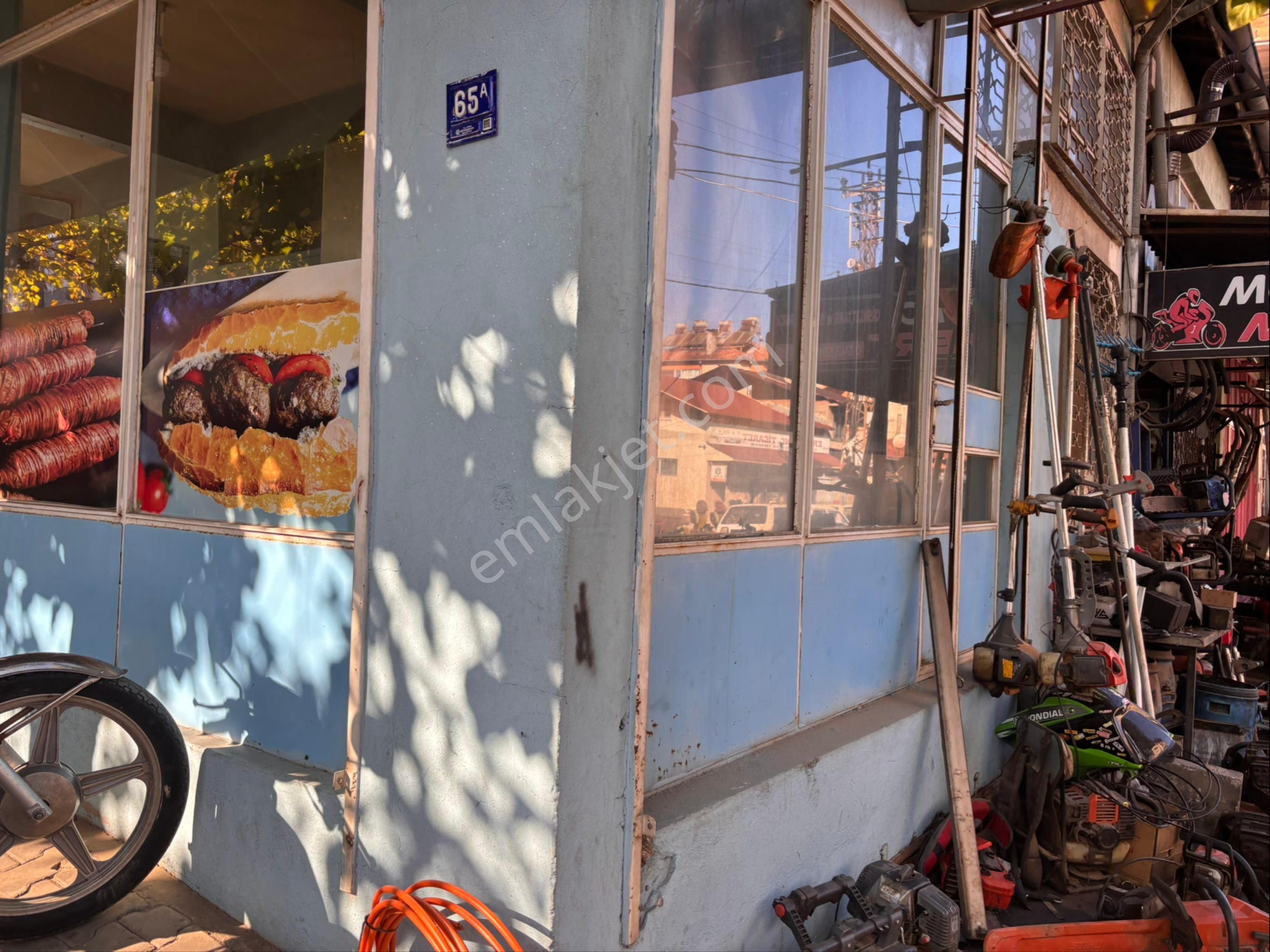 Karacasuda Satılık Otogar Yanı Sanayide Yola Cepheli Altı Dükkan Üstü Kargir Ev - Görsel 13