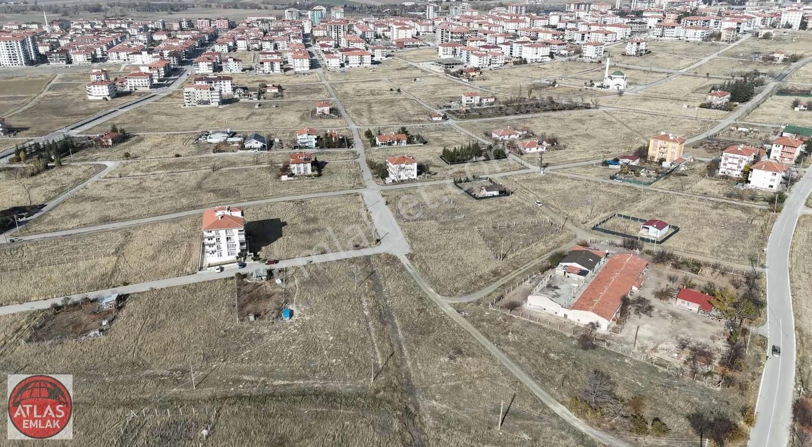 Atlas'tan Tektapu İmarlı 2 Daire Getirili Kupon Arsa