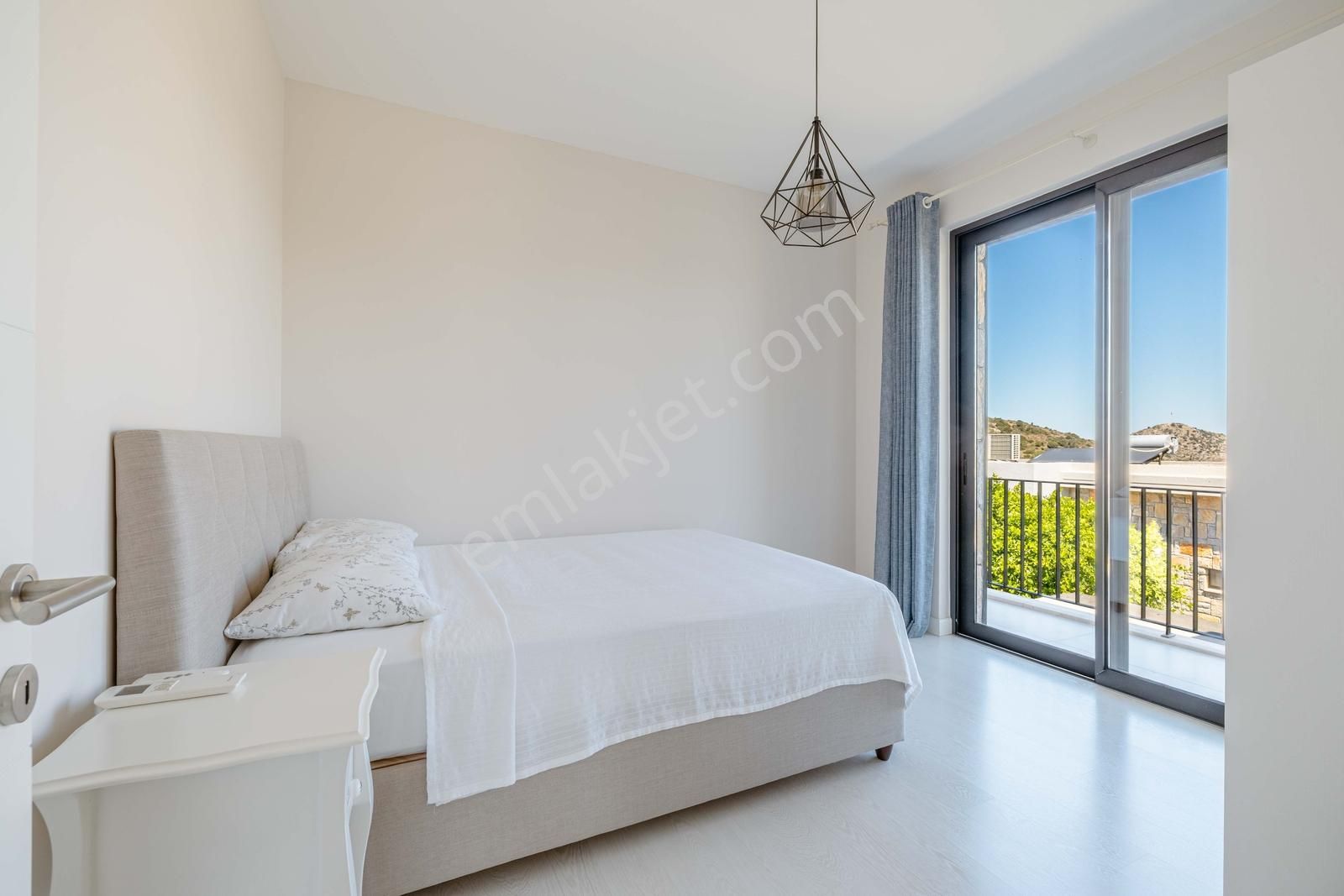 Gümüşlük Eka Sera Evlerinde Satılık Geniş Bahçeli 3+1 - Görsel 2