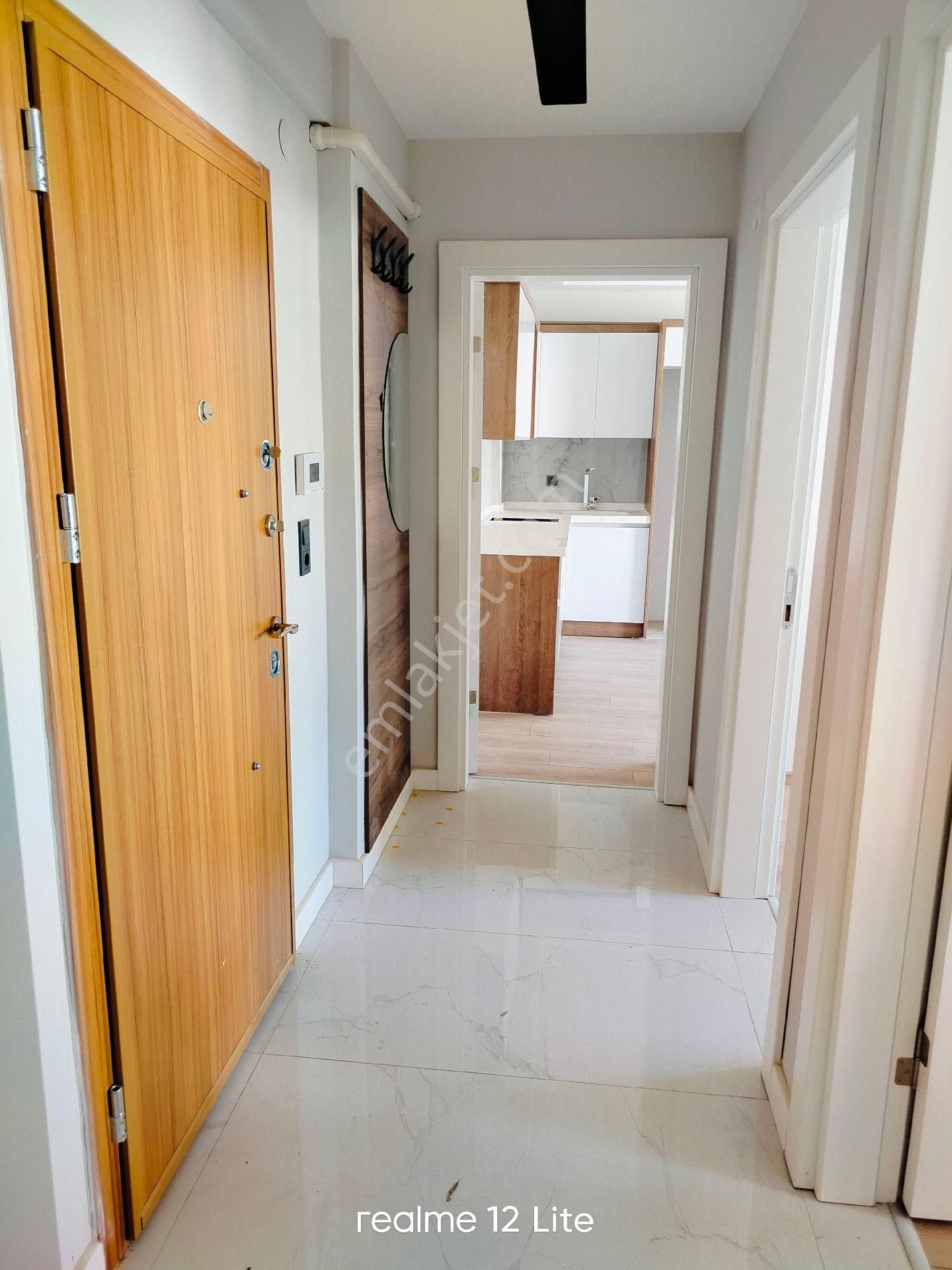 Fatih Mahallesi'nde 2+1 Acik Mutfak Satilik Daıre!