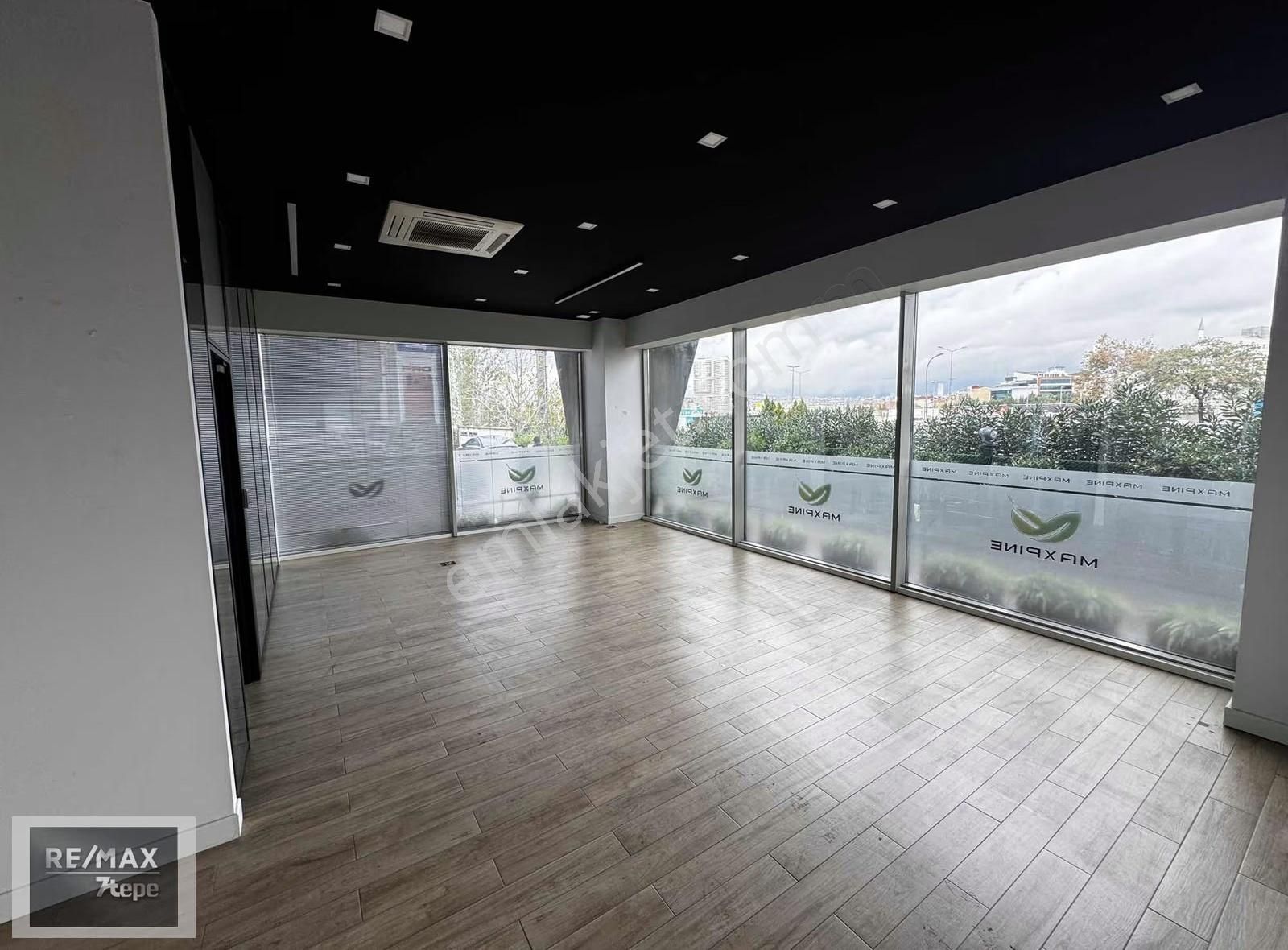 Kadıköy E-5 Üzeri Golden Plaza 'da Kiralık Showroom Mağaza - Görsel 7