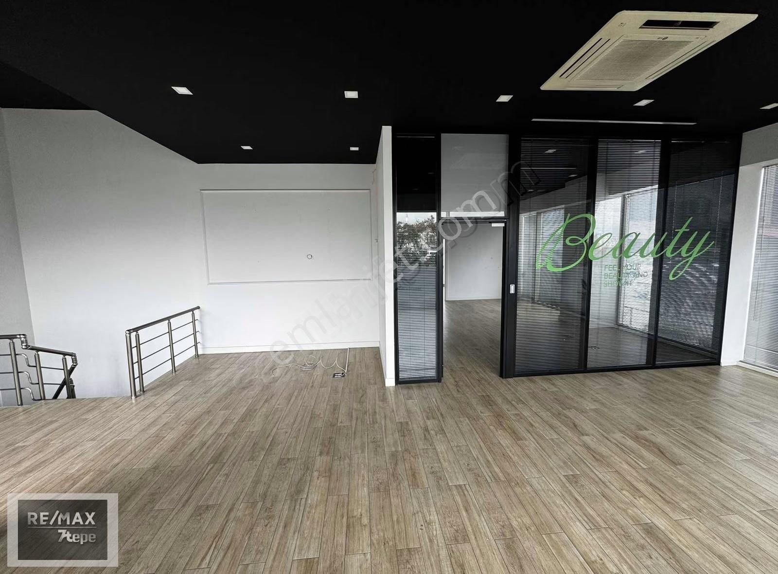 Kadıköy E-5 Üzeri Golden Plaza 'da Kiralık Showroom Mağaza - Görsel 10