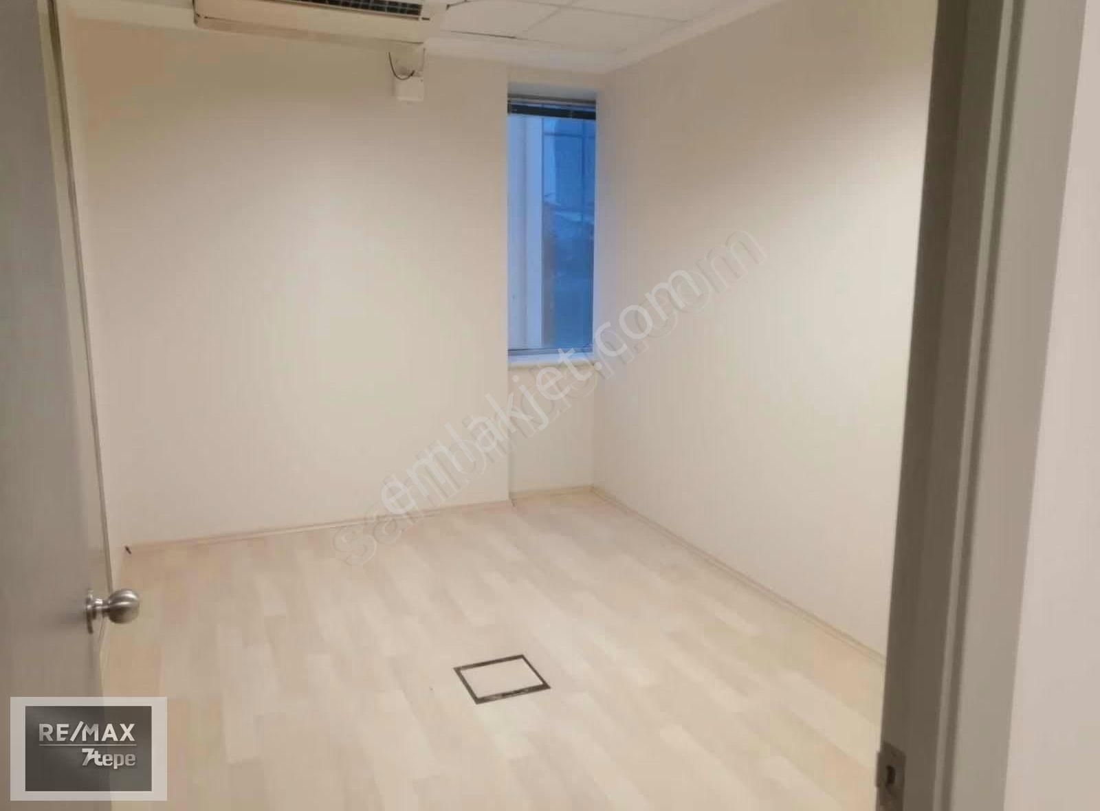 Kadıköy E-5 Üstü Metro Önünde Golden Plaza'da 320 M2 Ofis - Görsel 5