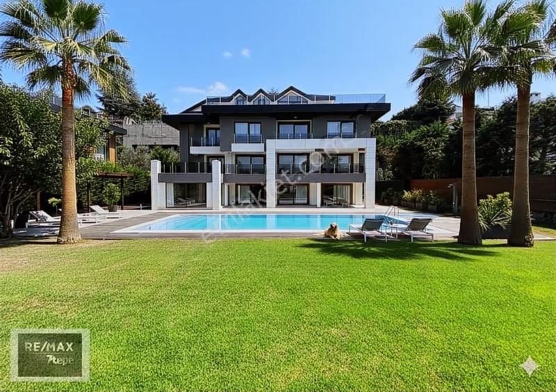 Acarkentte Konumu İle Değerine Değer Katan Nadir A Tipi Villa