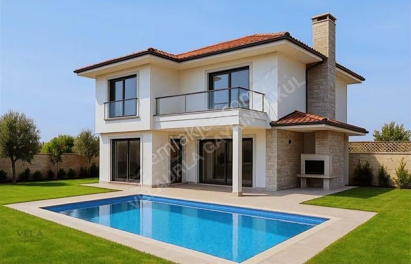 Urla Çeşmealtı Satılık 4+2 Tam Müstakil Havuzlu Villa
