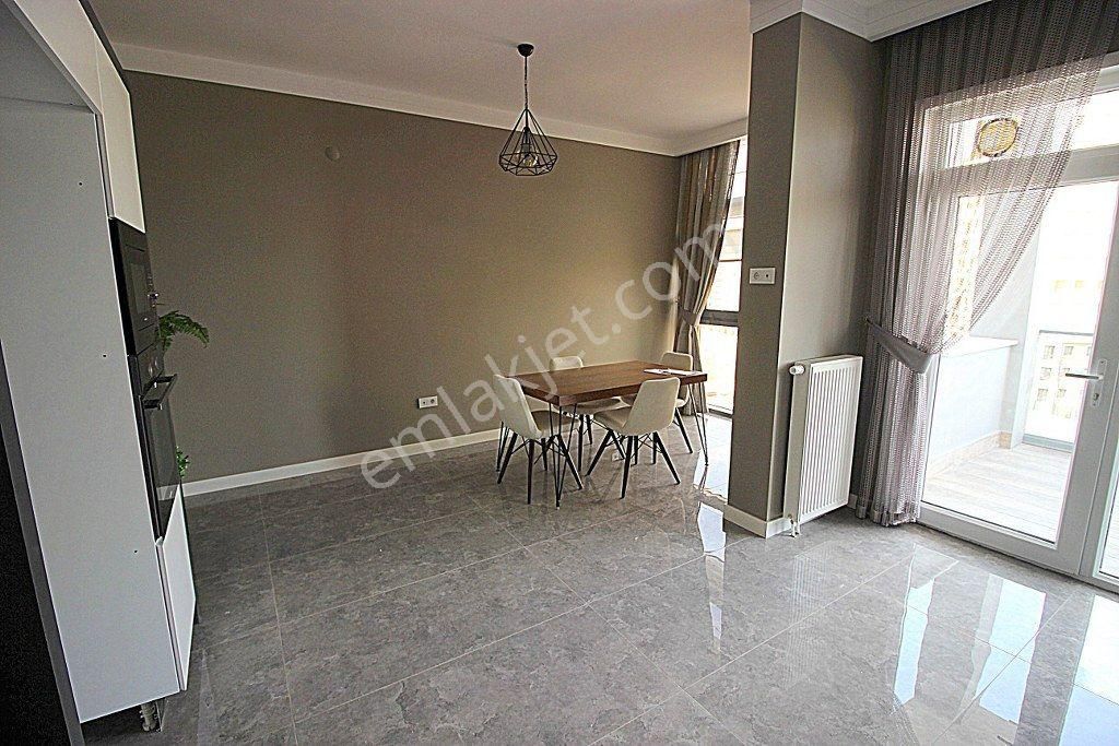 Bağlıca Mah'de Satılık 4+1 Geniş 2 Bloklu Sitede Ara Kat Daire - Görsel 4