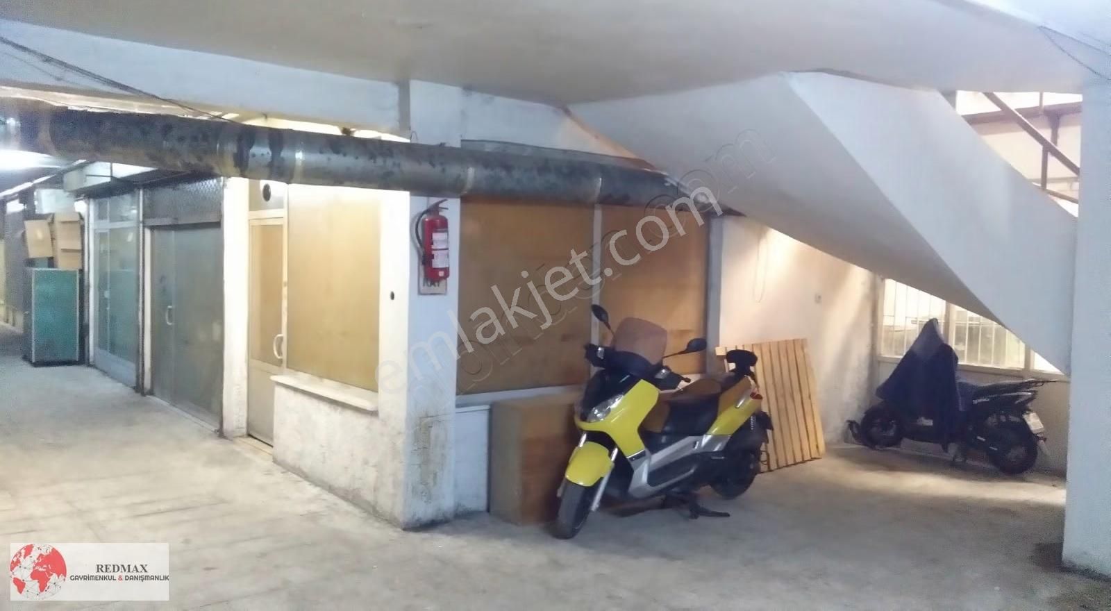 Kemerçeşme Mh. Ayakkabıcalar Çarşısında Satılık 18m2 İşyeri - Görsel 3