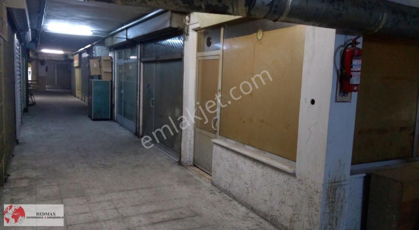 Kemerçeşme Mh. Ayakkabıcalar Çarşısında Satılık 18m2 İşyeri