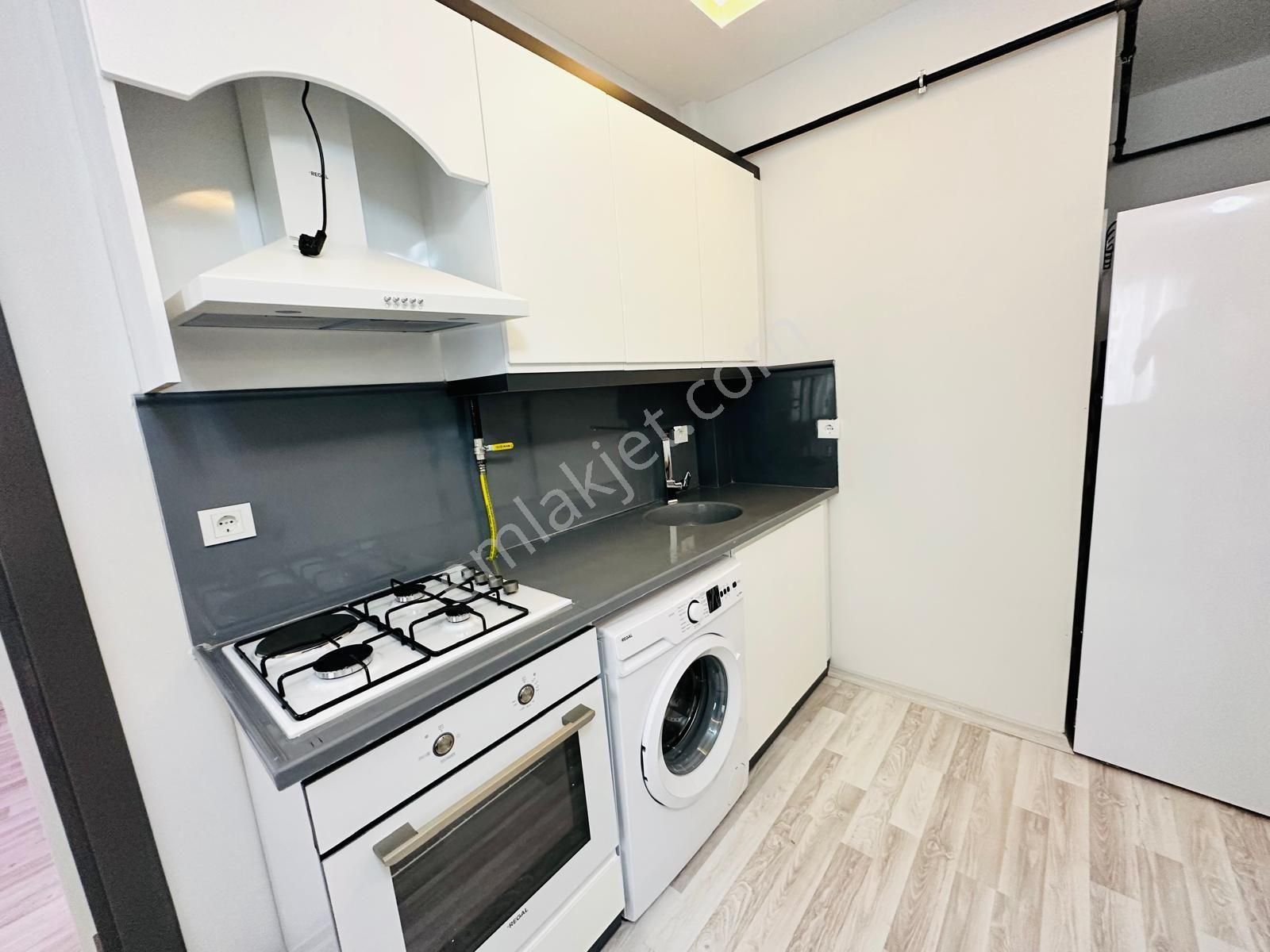 Dinç Emlaktan Satılık 1+1 Sıfır Eşyalı Hazır Kiracılı 14.000 Oturmaktadır - Görsel 14