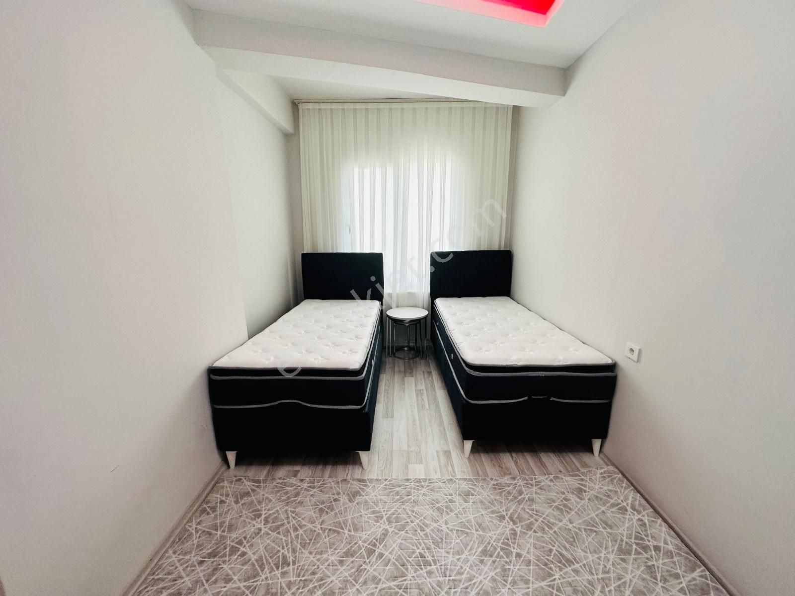 Dinç Emlaktan Satılık 1+1 Sıfır Eşyalı Hazır Kiracılı 14.000 Oturmaktadır - Görsel 11