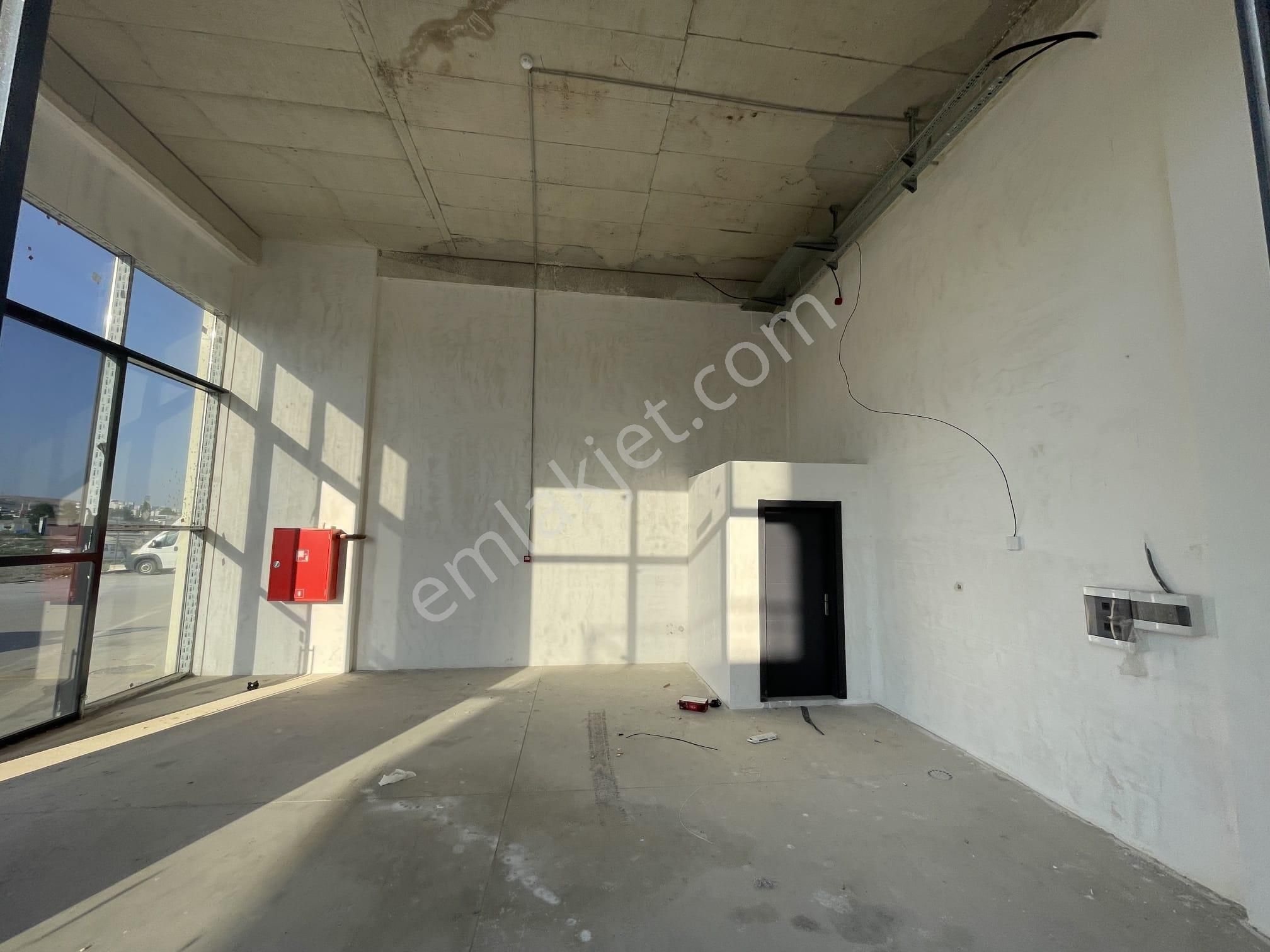 Sincan Sanayi Sehaş Arena’da 50 M² Çift Cepheli Kiralık Dükkan - Görsel 5