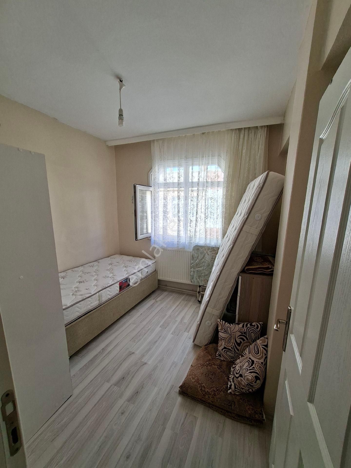 Yenibosna Zafer Mah Kiralık Eşyalı Daire Metro Metröbüse 10dakka Mesafete - Görsel 30